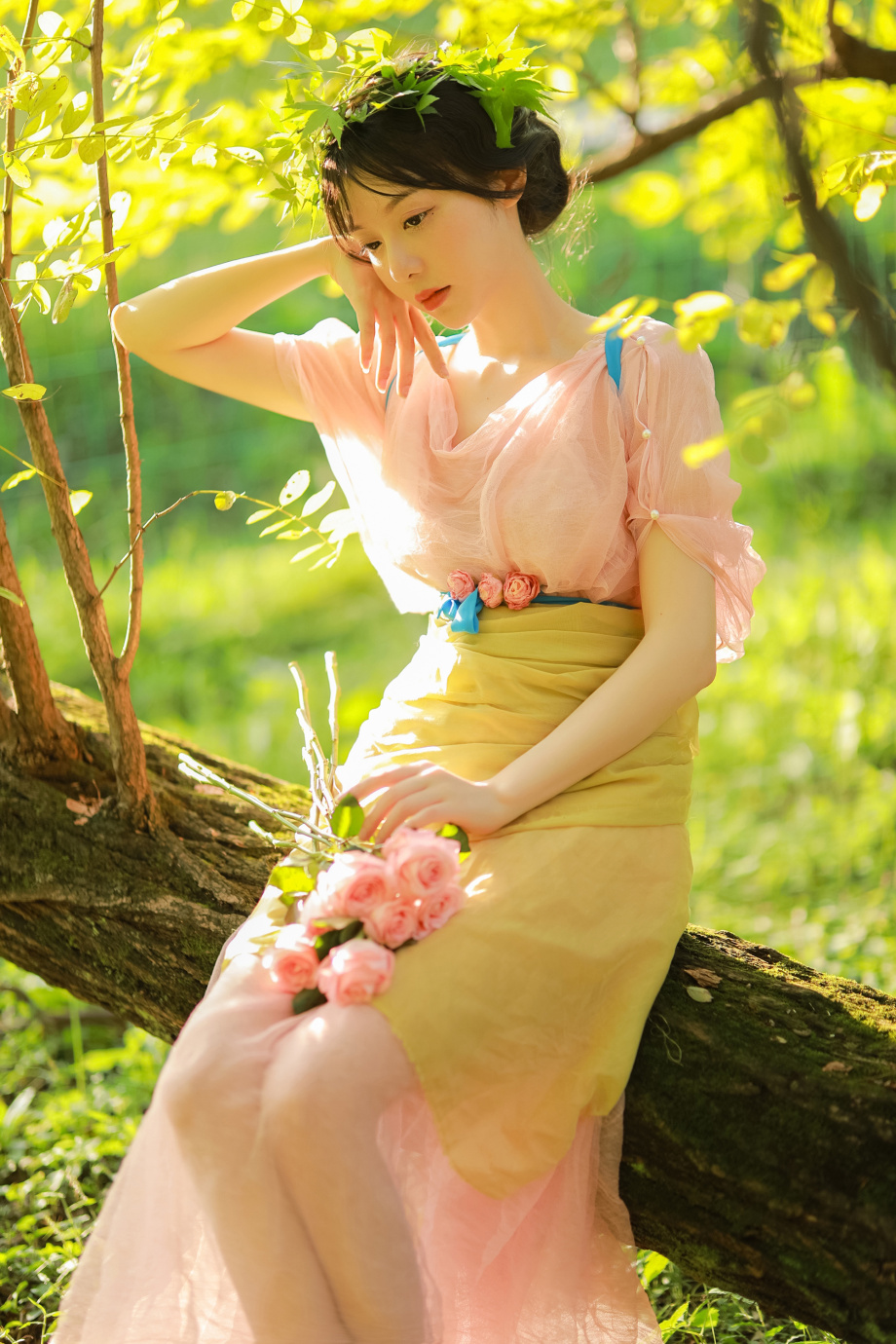 Cách tạo dáng chụp ảnh với hoa hồng đẹp tựa thiên thần Cách Tạo Dáng Chụp Ảnh Với Hoa Hồng Đẹp Tựa Thiên Thần