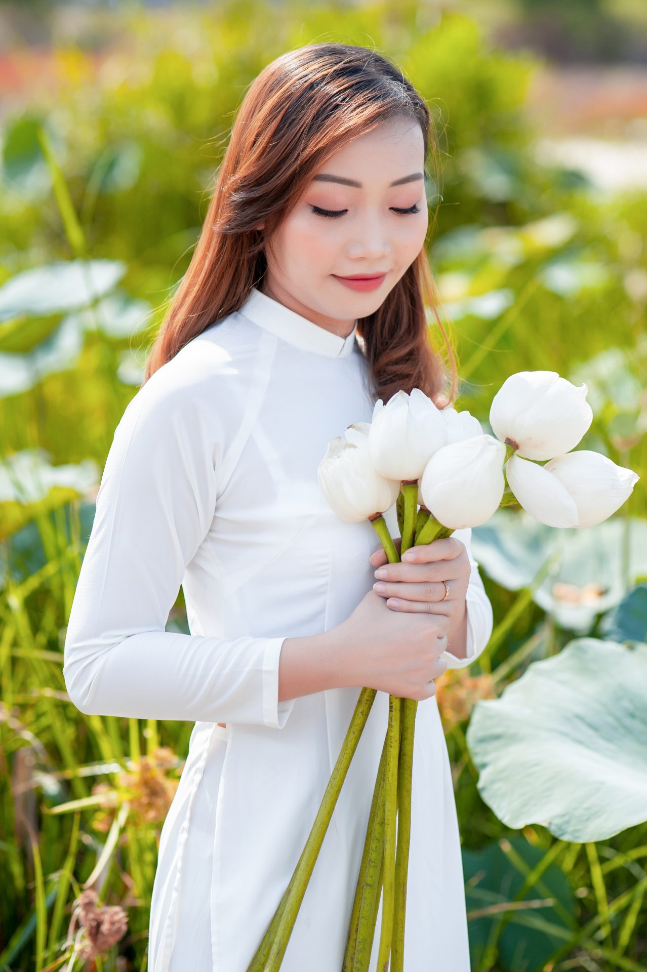 Hoa sen là loài hoa biểu tượng của đất nước Việt Nam. Với hình ảnh tinh tế và đầy sức sống, hoa sen lan tỏa một vẻ đẹp huyền bí và thanh tao. Hãy chiêm ngưỡng những bức hình tuyệt đẹp về hoa sen để cảm nhận được vẻ đẹp tuyệt vời này.