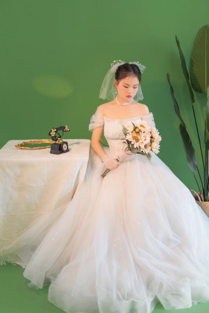 chụp ảnh cô dâu đơn trong studio giá rẻ tphcm