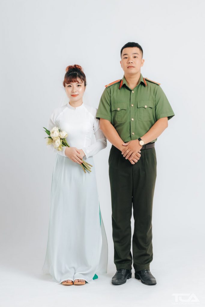 chụp ảnh cưới với quân phục bộ đội - công an