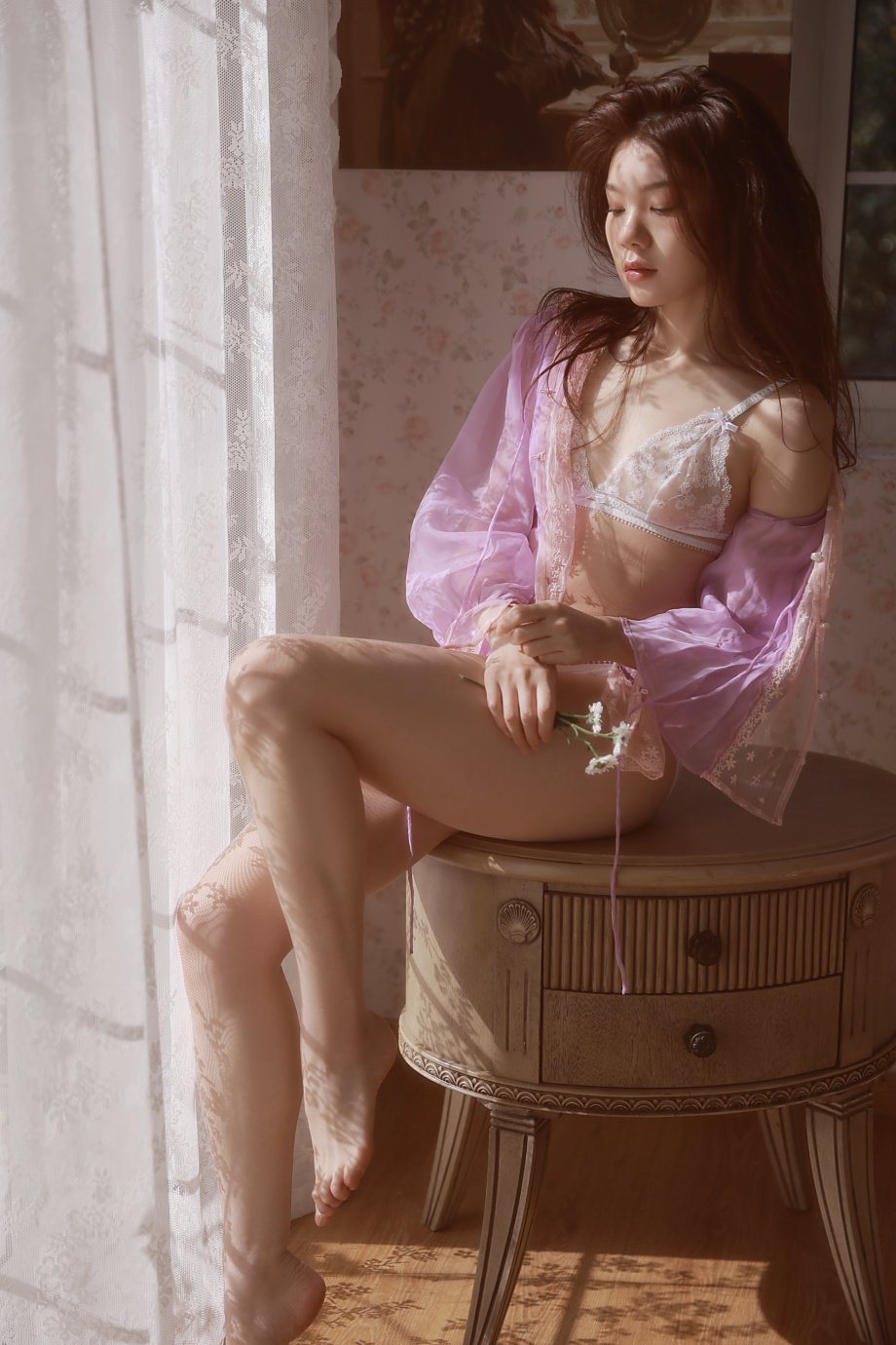 chụp hình trong phòng ngủ