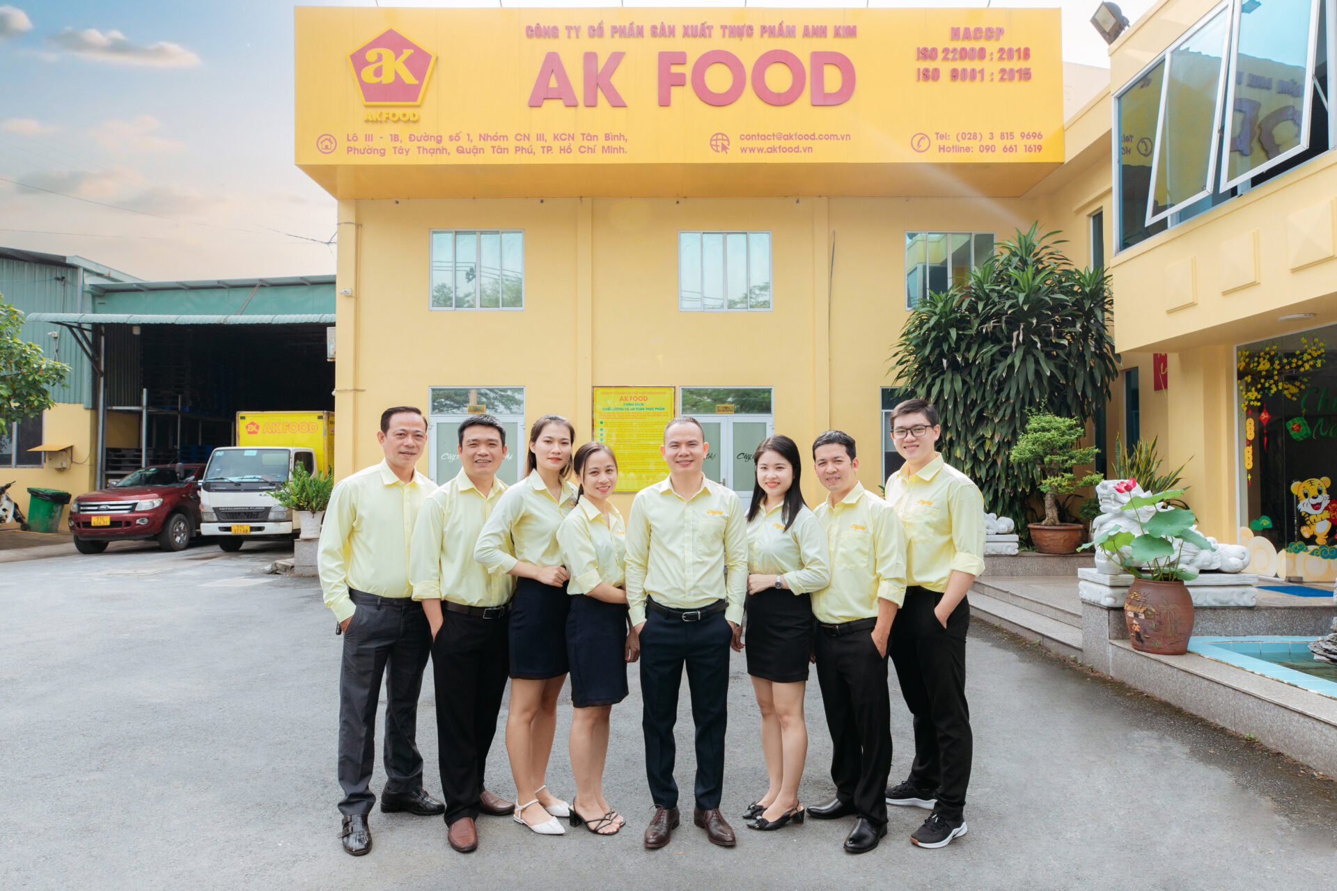 chụp ảnh giới thiệu tập thể công ty