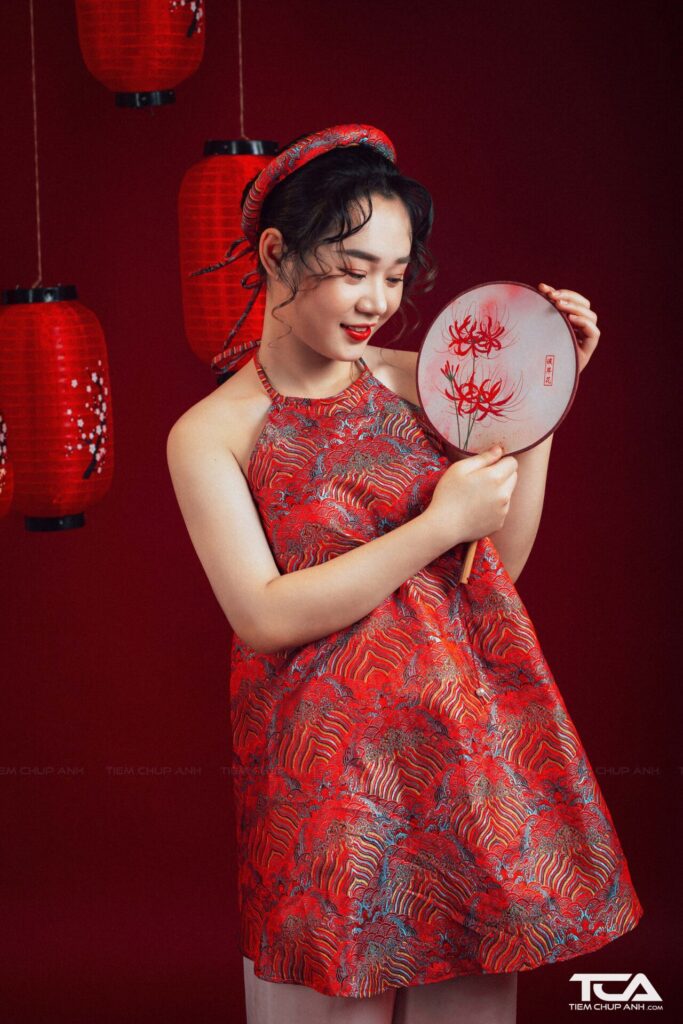 áo dài đỏ tết