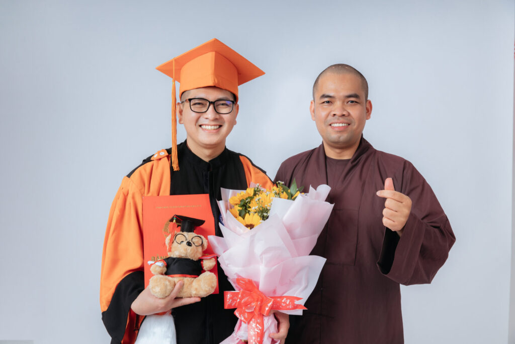thuê trang phục chụp kỷ yếu
