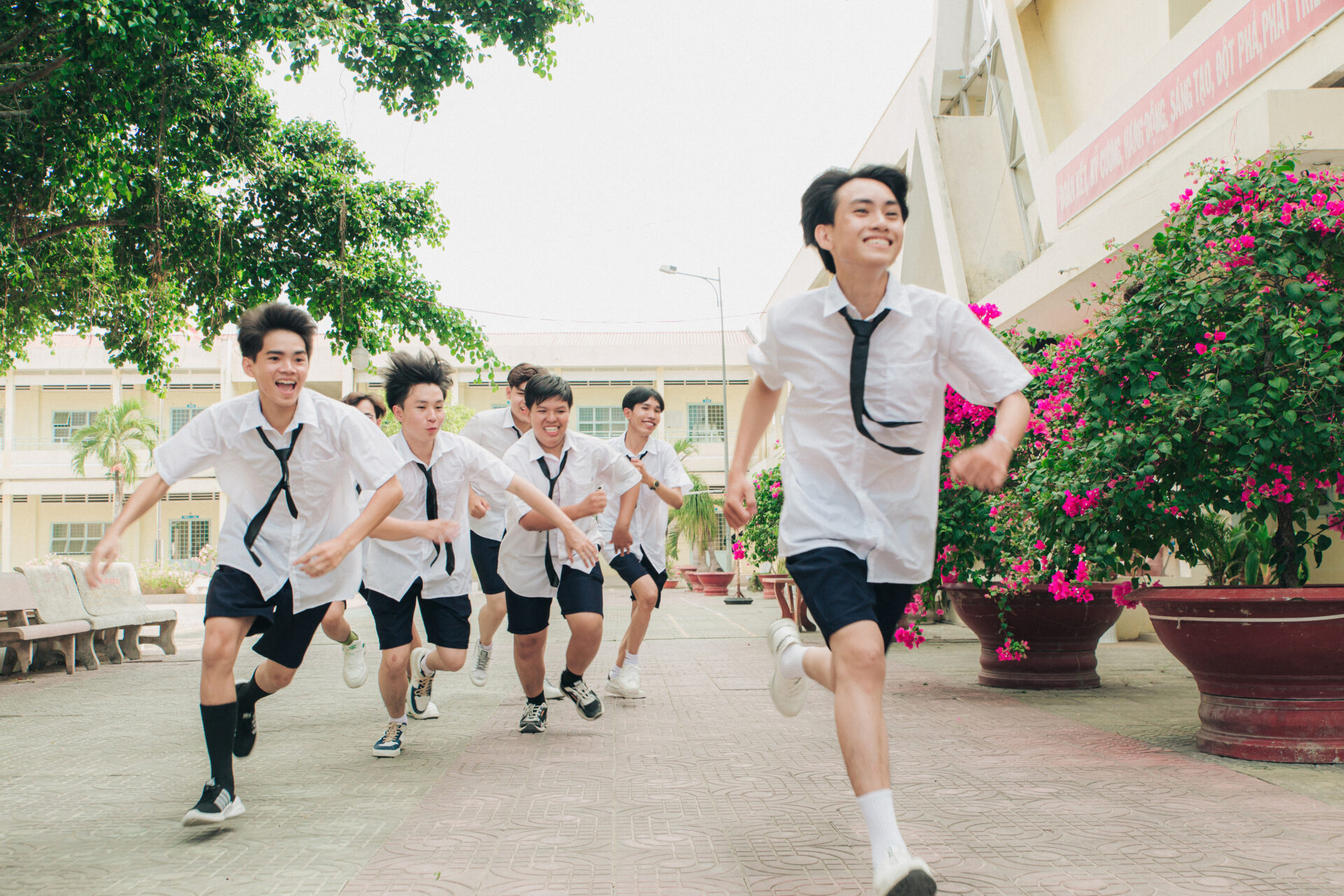 đồng phục chụp ảnh kỷ yếu