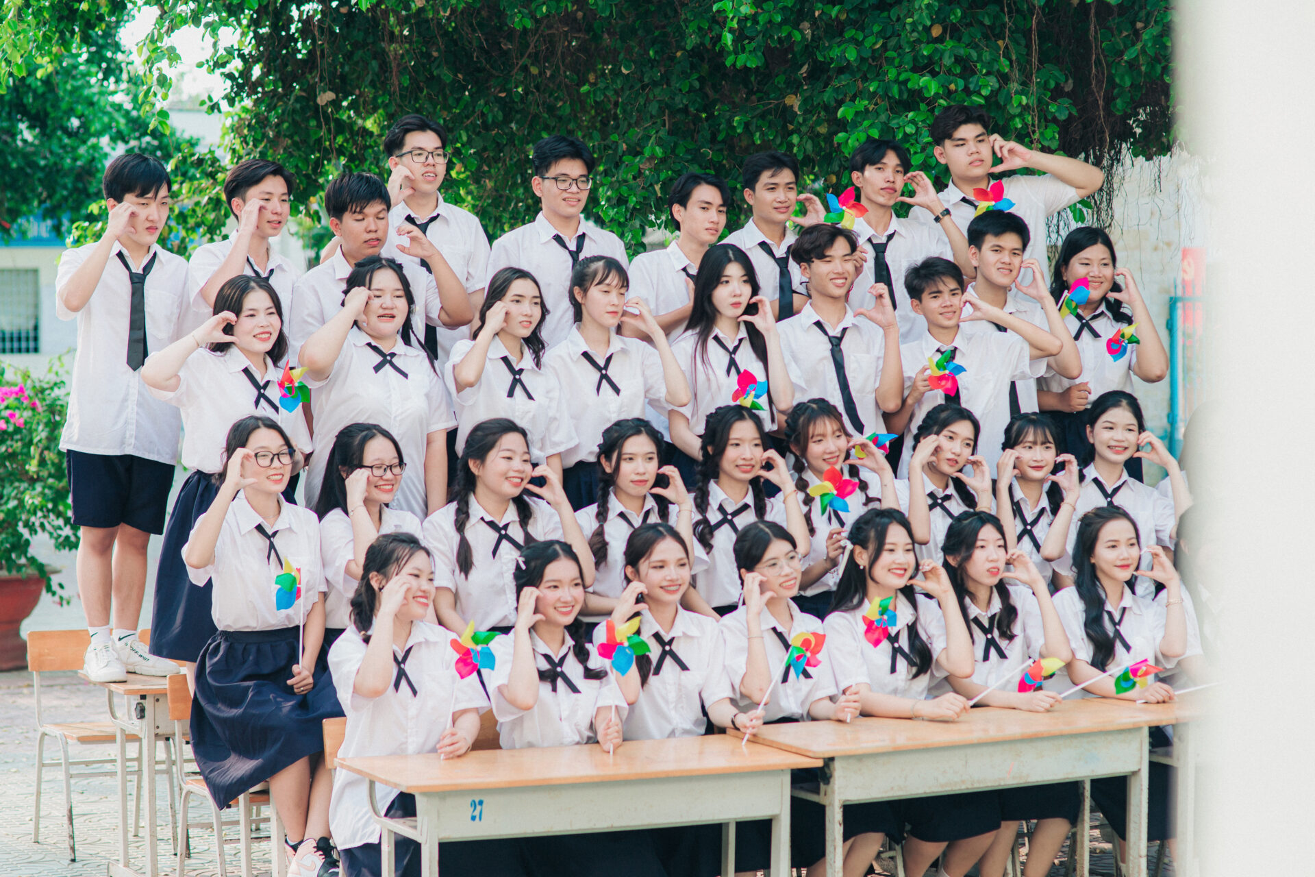 Giá thuê đồng phục concept học sinh Thái Lan chụp ảnh kỷ yếu