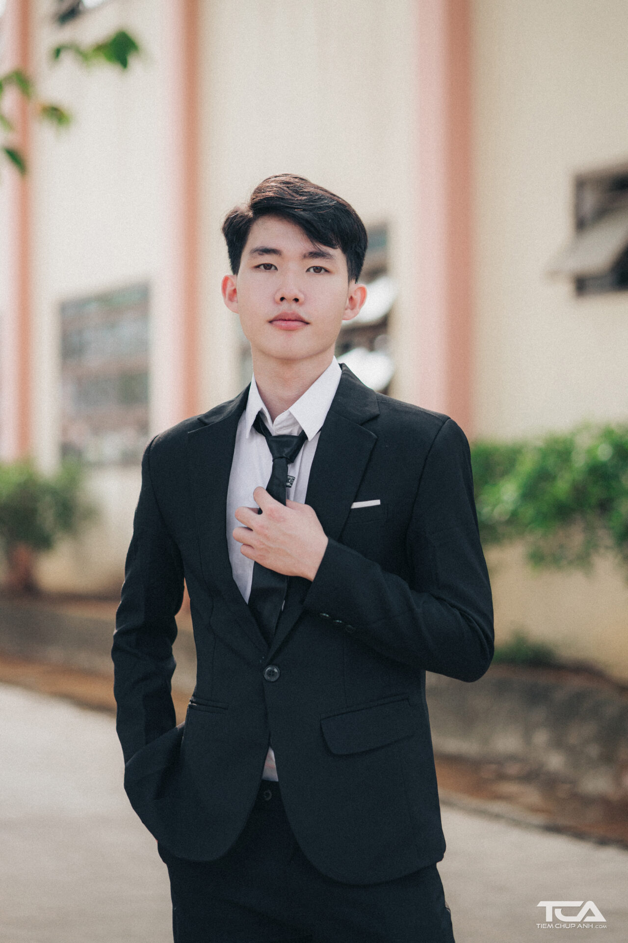 thuê áo vest nam chụp ảnh kỷ yếu