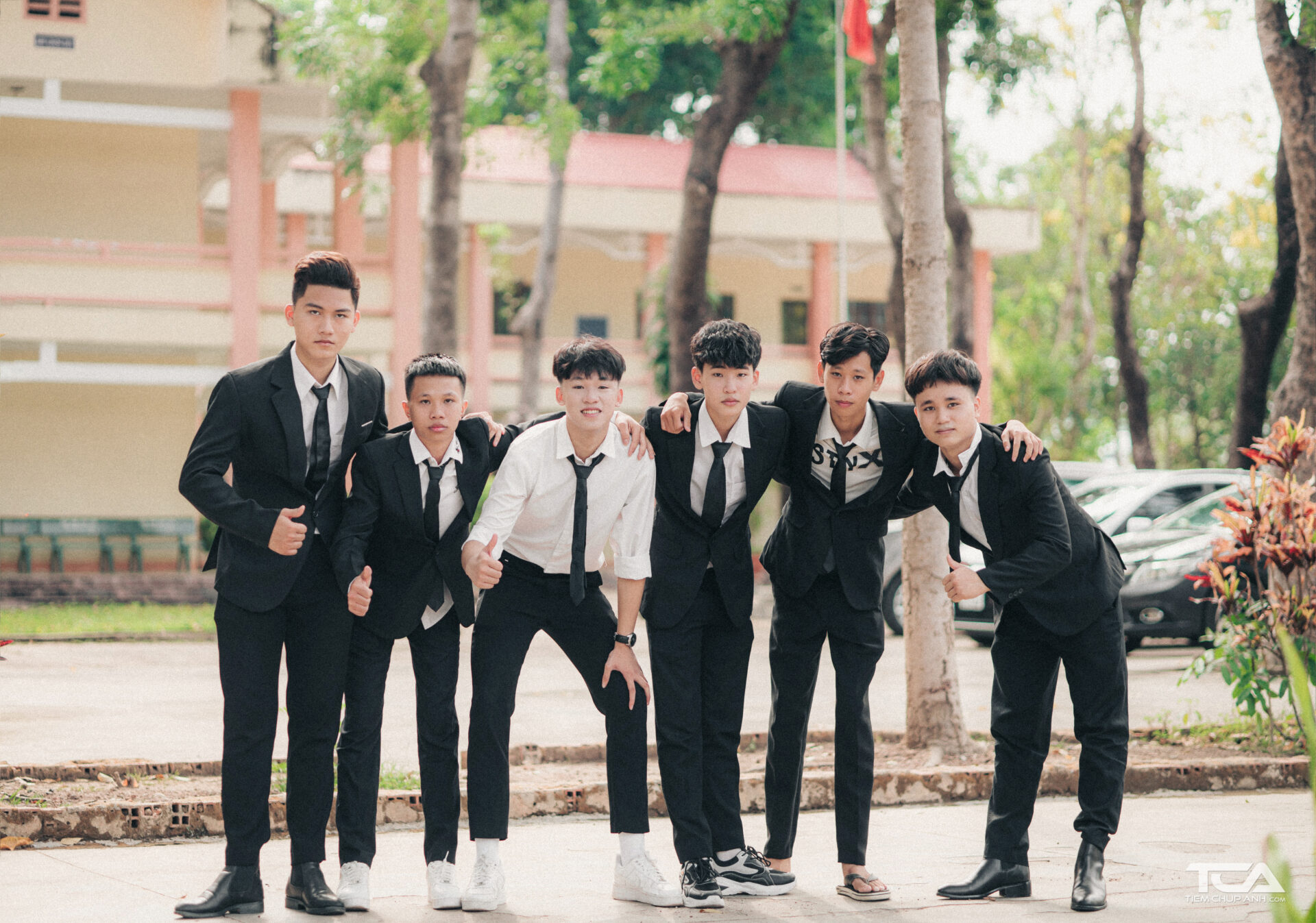 chụp ảnh kỷ yếu nam
