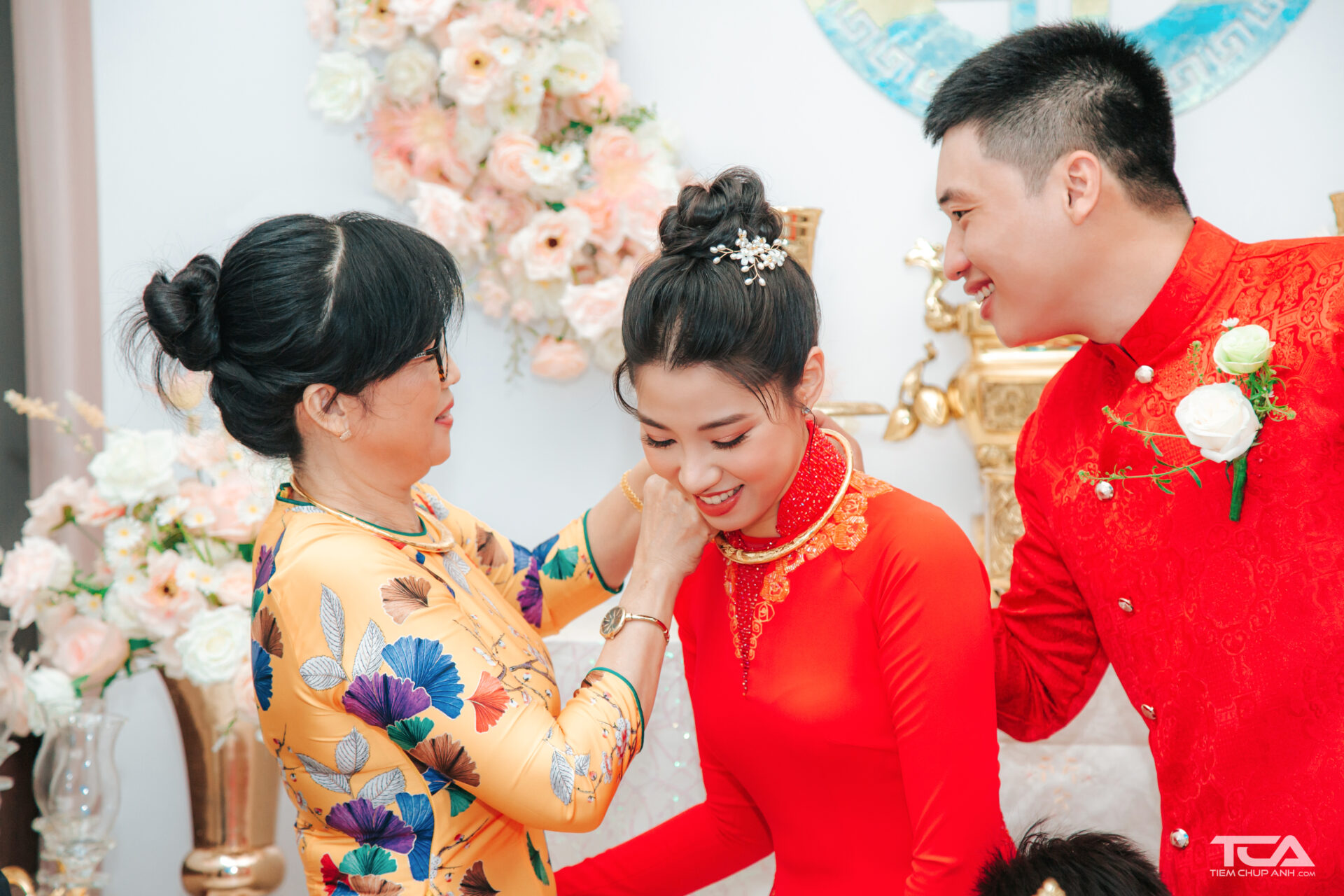 thuê thợ chụp ảnh ngày cưới