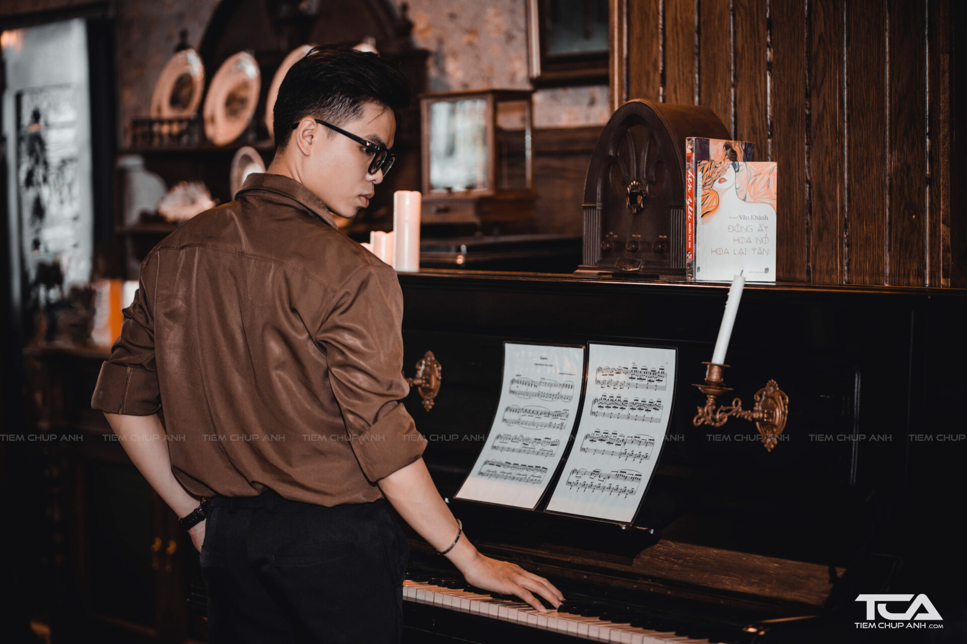 chụp kỷ yếu mặc gì nam