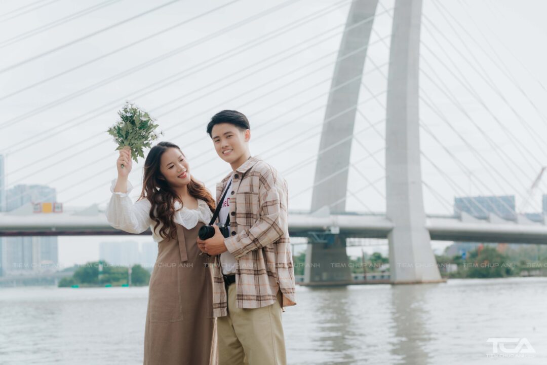 chụp hình cùng người yêu