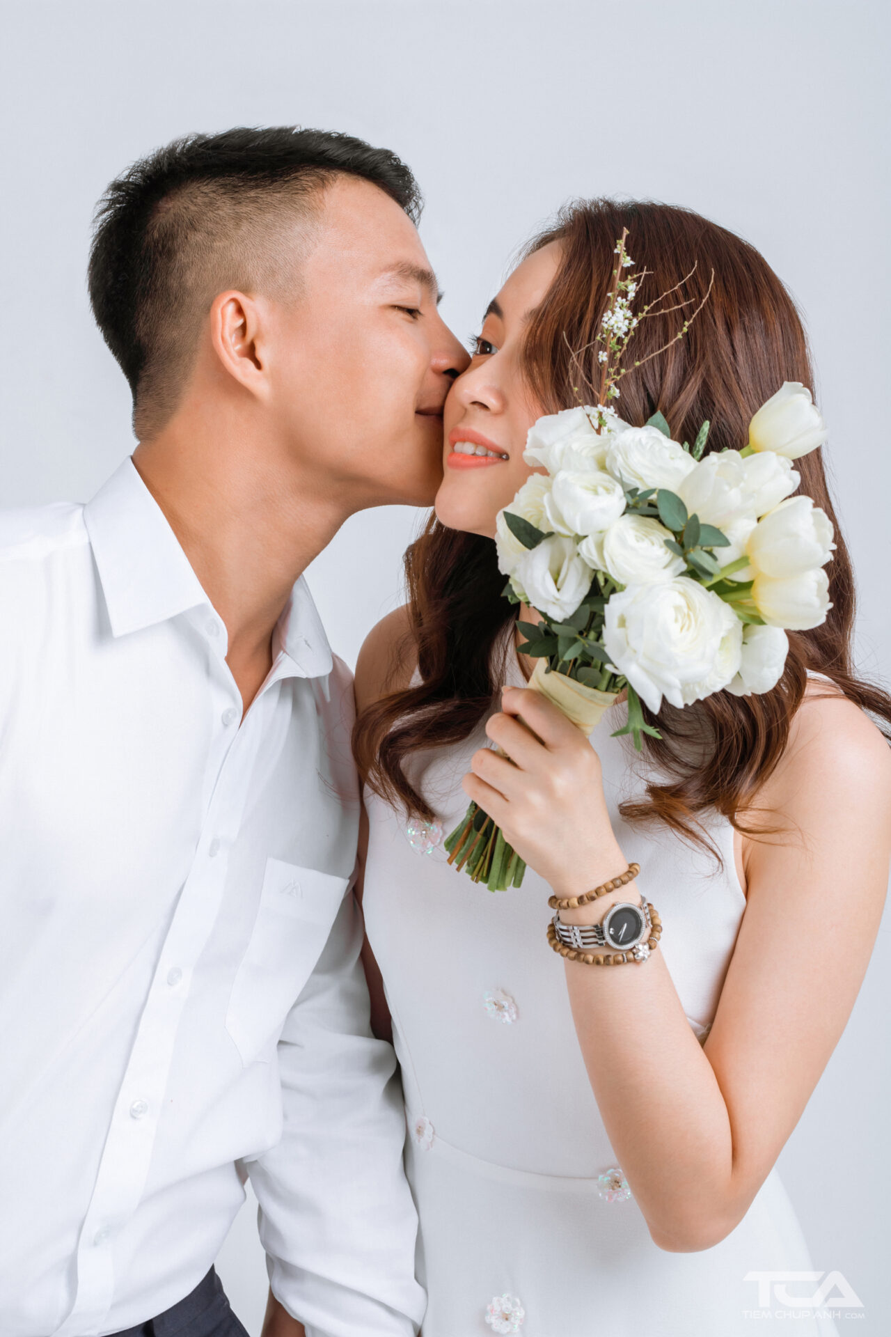cách chụp ảnh nắm tay đẹp
