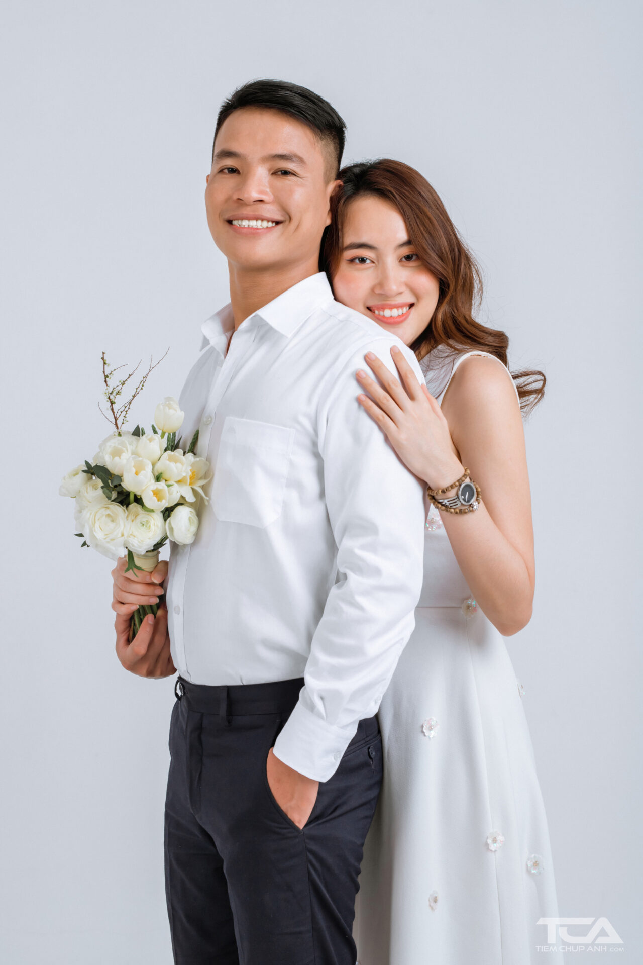 ảnh chụp nắm tay người yêu