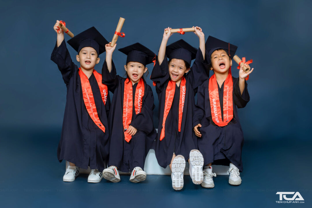 chụp ảnh cử nhân mầm non