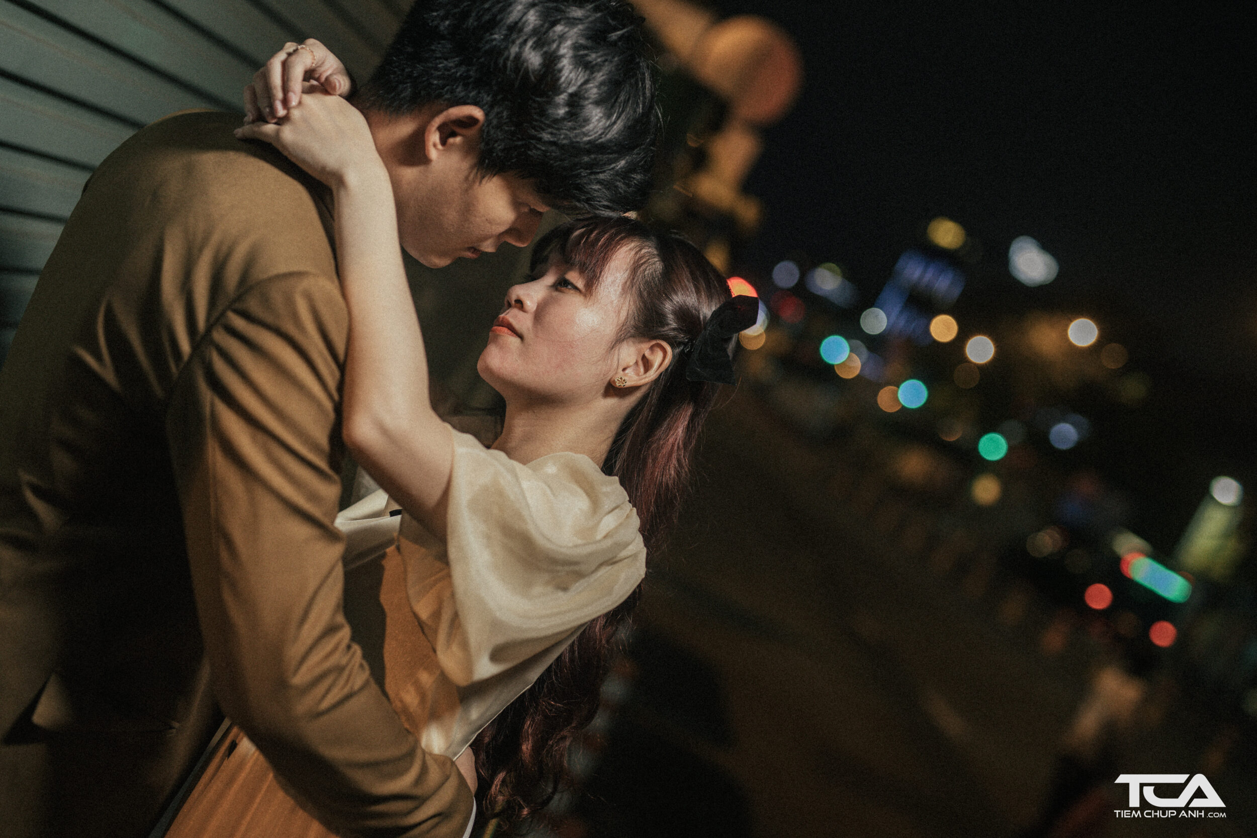 chụp ảnh đôi giấu mặt