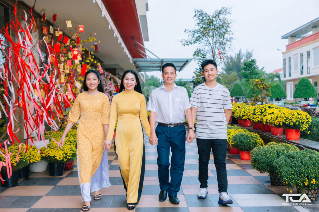 chụp ảnh gia đình tết