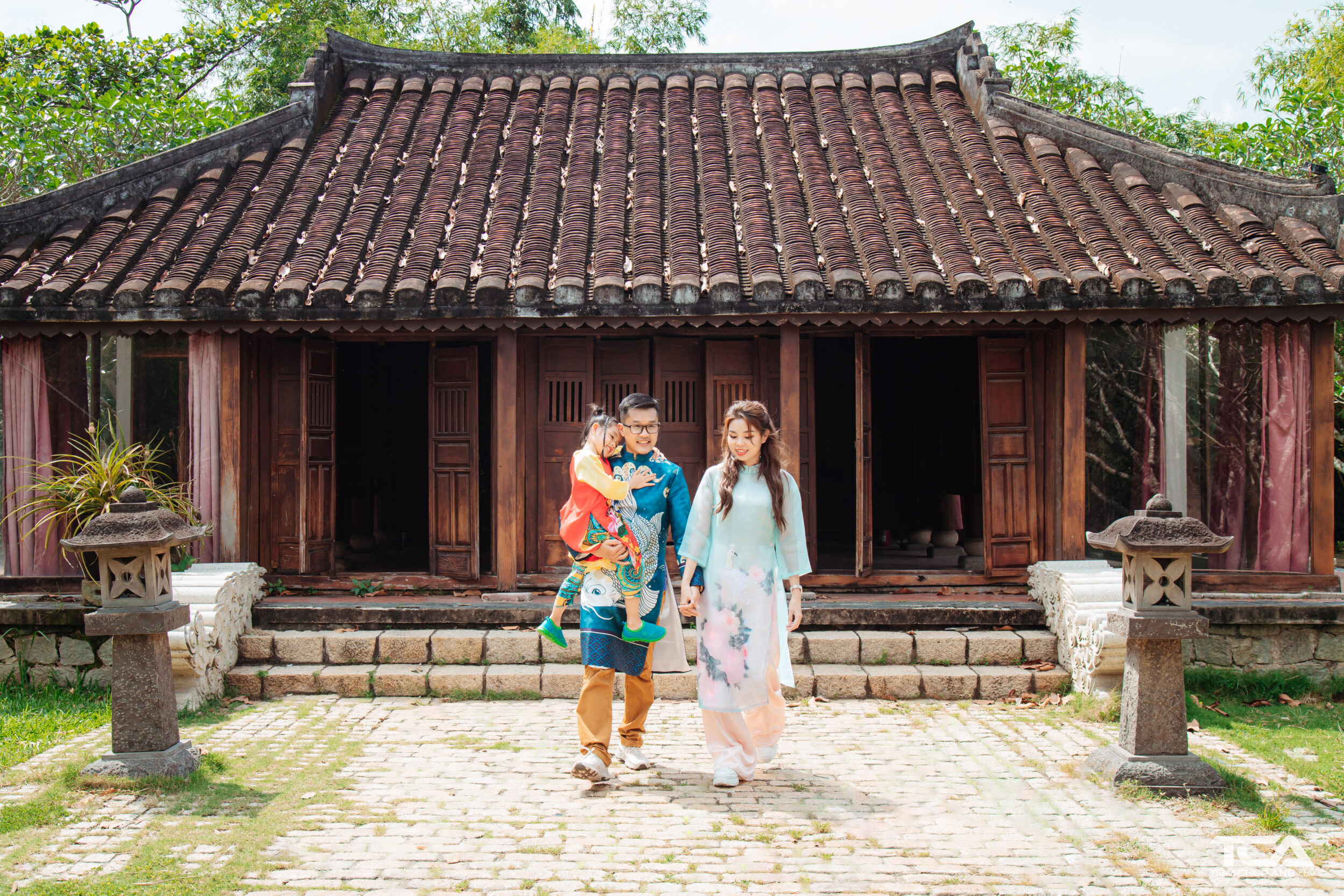 hình ảnh gia đình đón tết