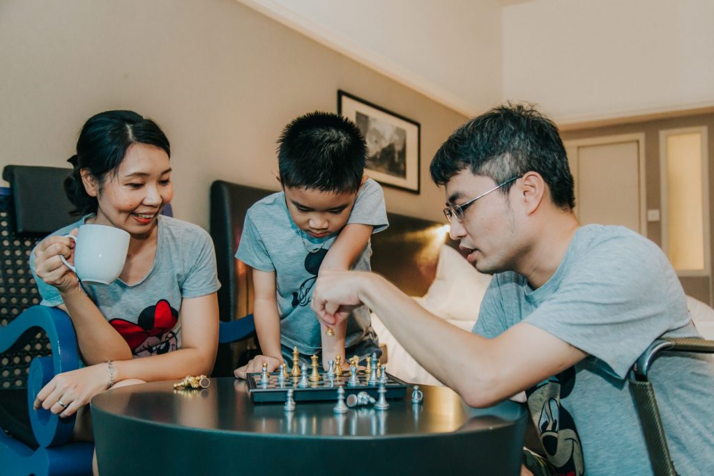 cách tạo dáng chụp hình gia đình đẹp