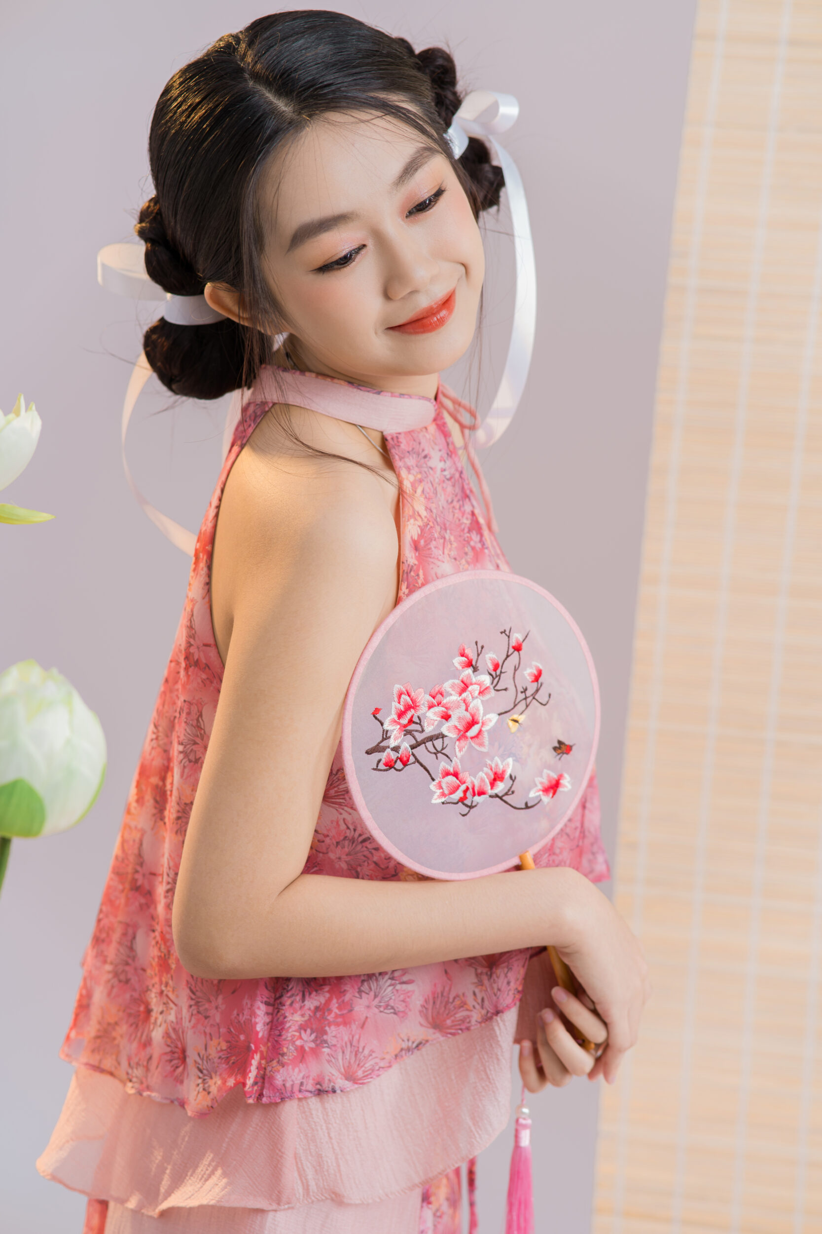 tạo dáng chụp ảnh tết