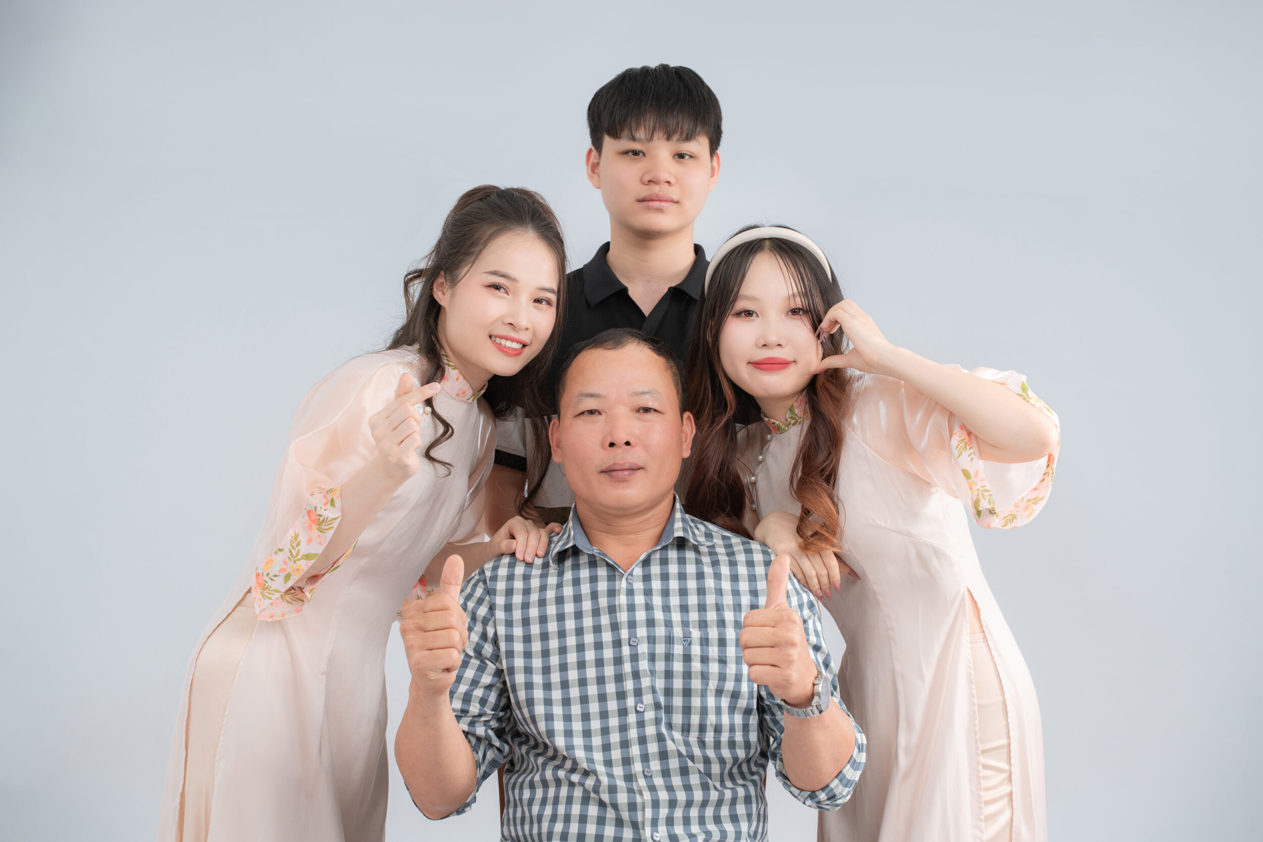 những kiểu chụp hình gia đình đẹp