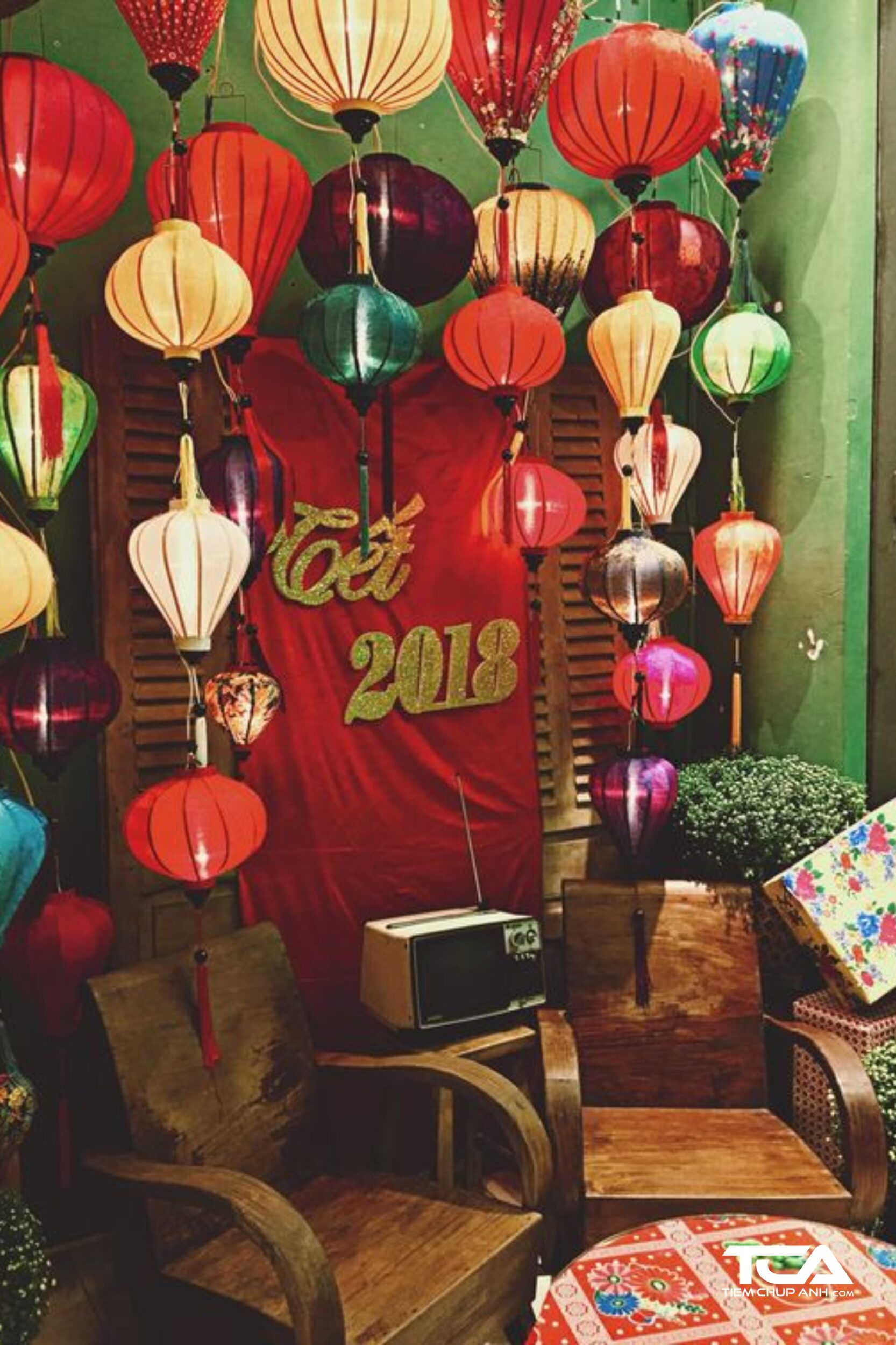 cách chụp hình tết tại nhà