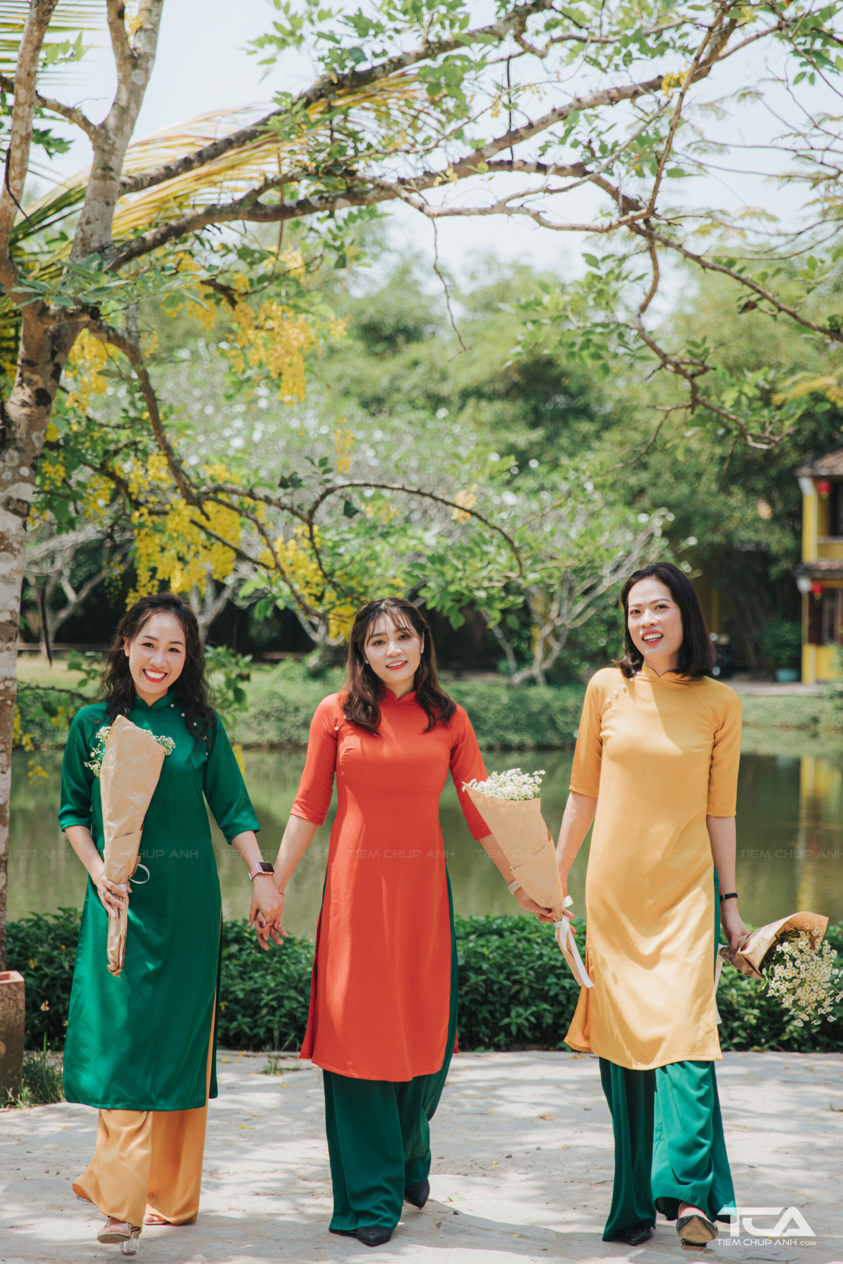 chụp nhóm 3 người