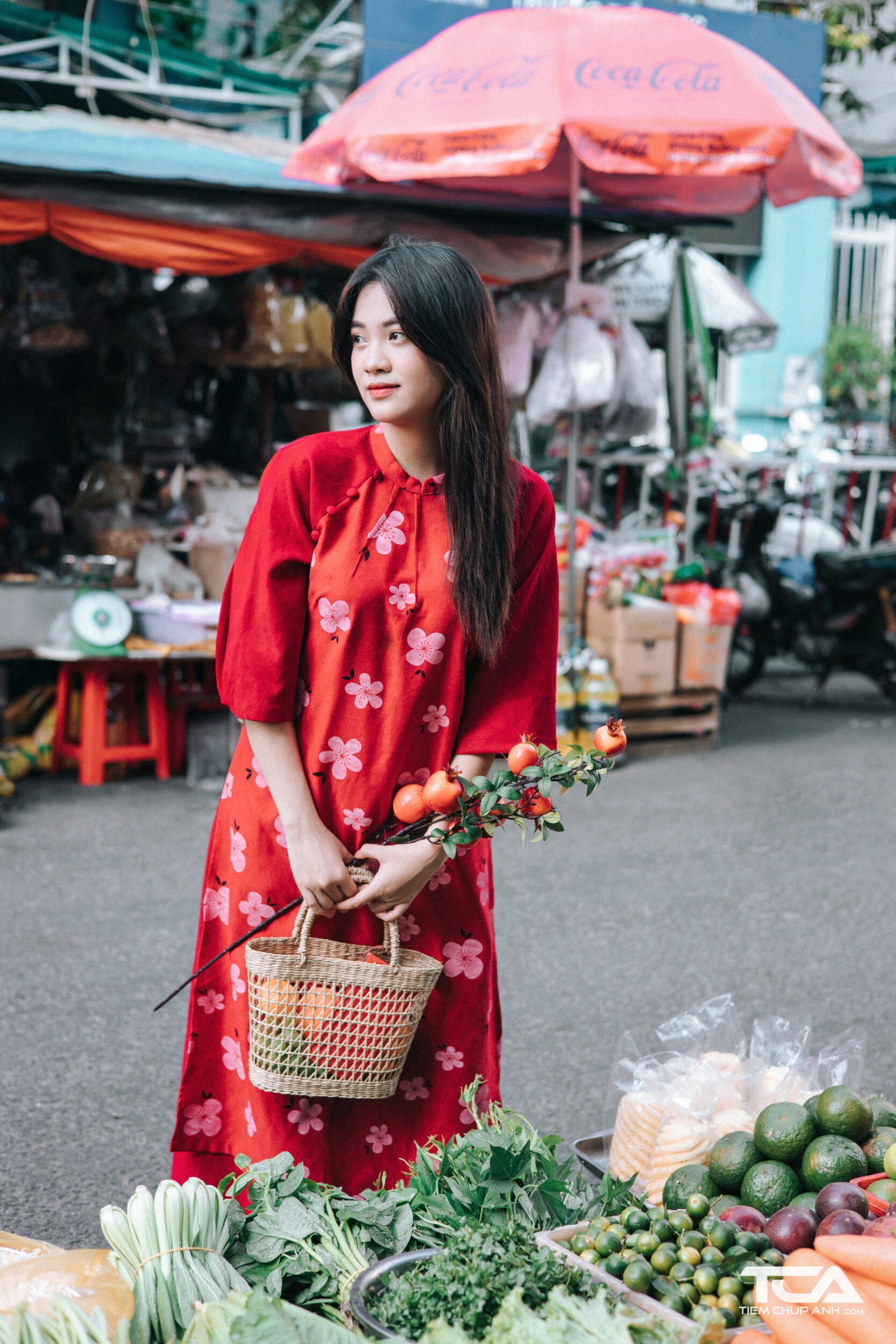 cách tạo dáng chụp ảnh áo dài xuân