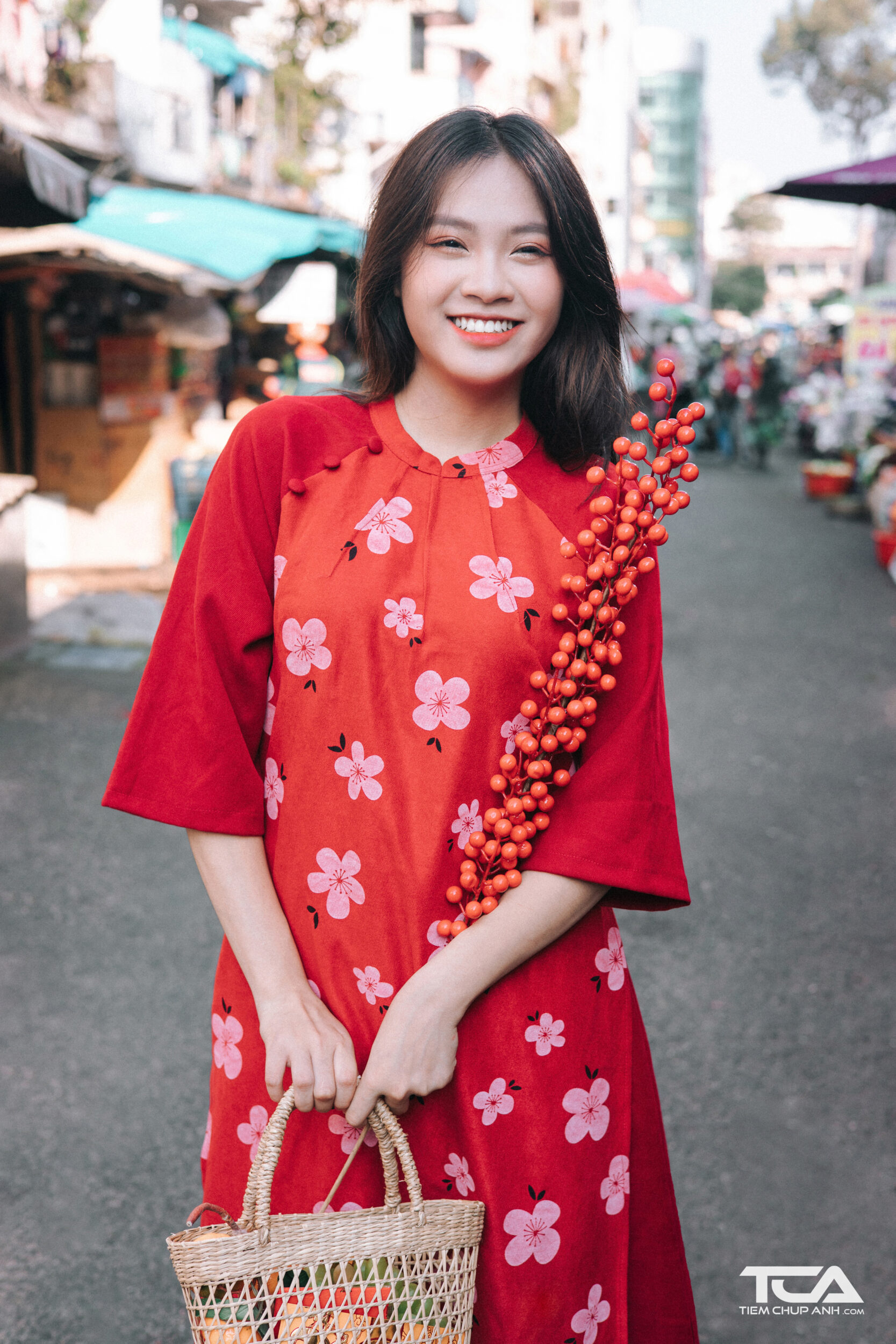 tạo dáng chụp ảnh áo dài tết