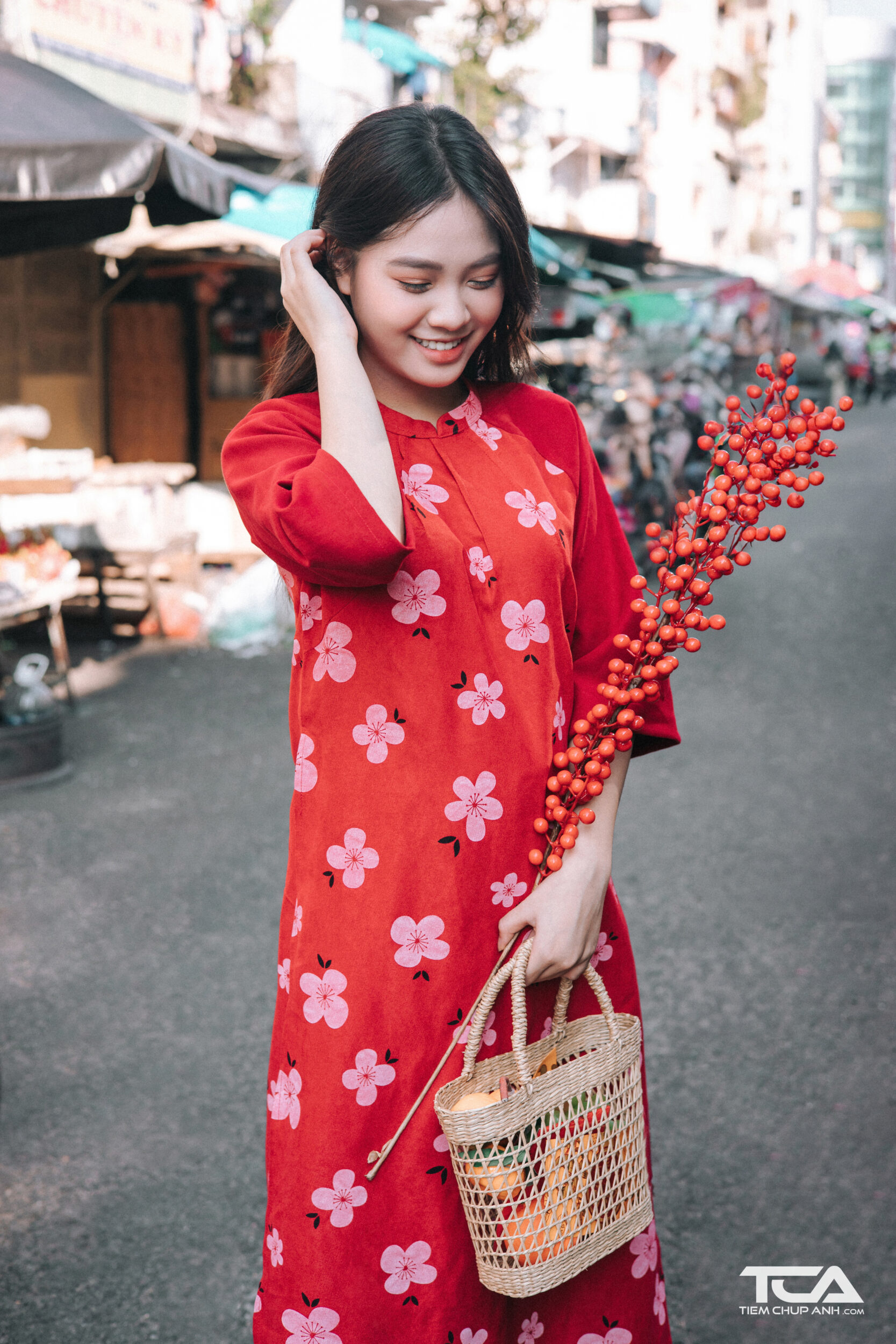 dáng chụp ảnh áo dài tết