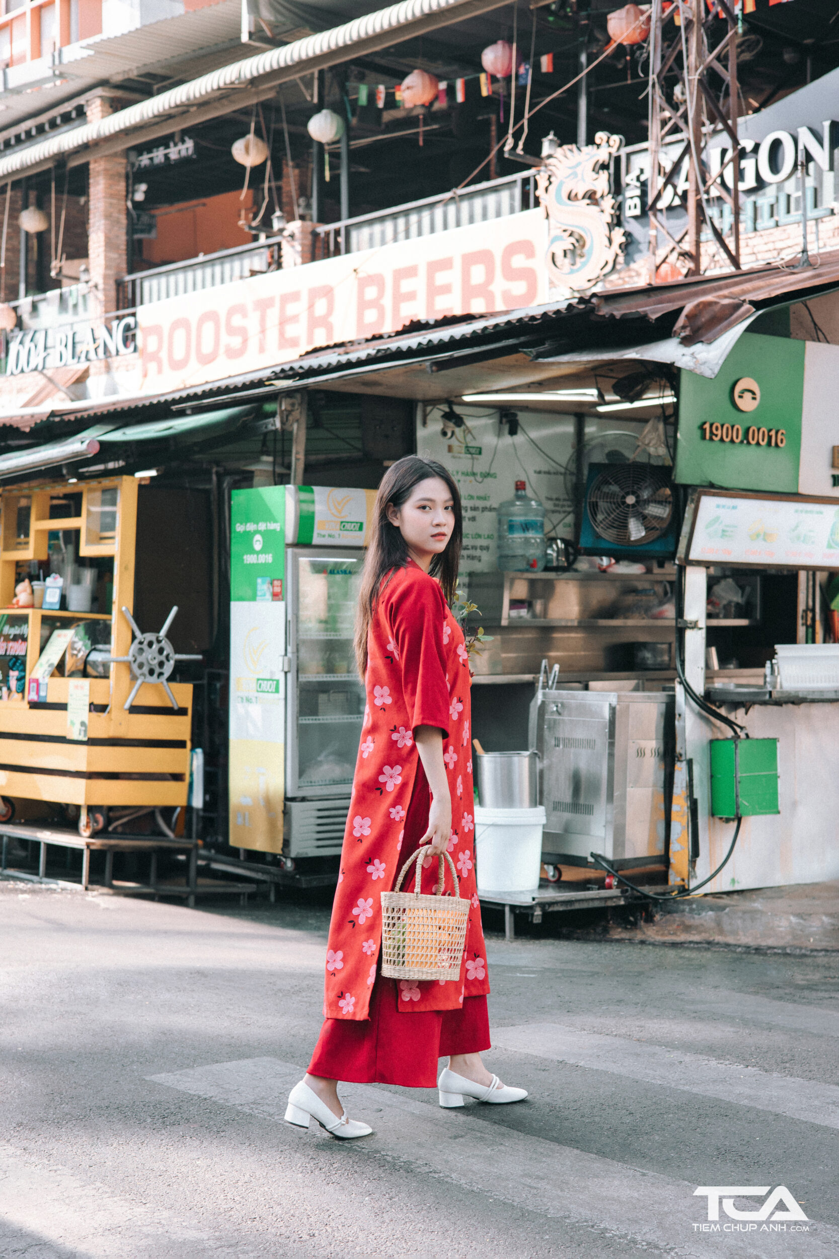 pose dáng áo dài tết
