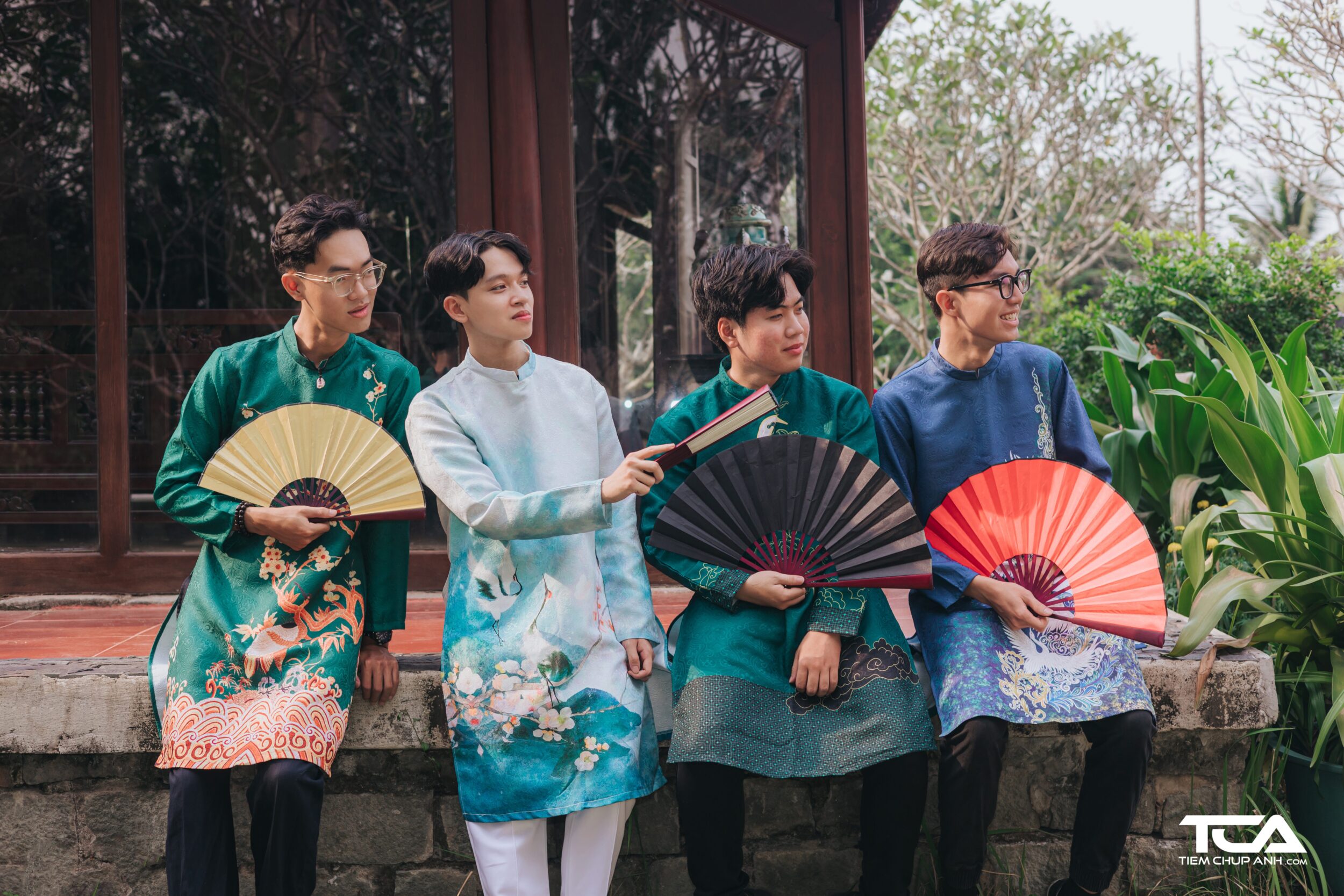 tạo dáng chụp ảnh tết tại nhà