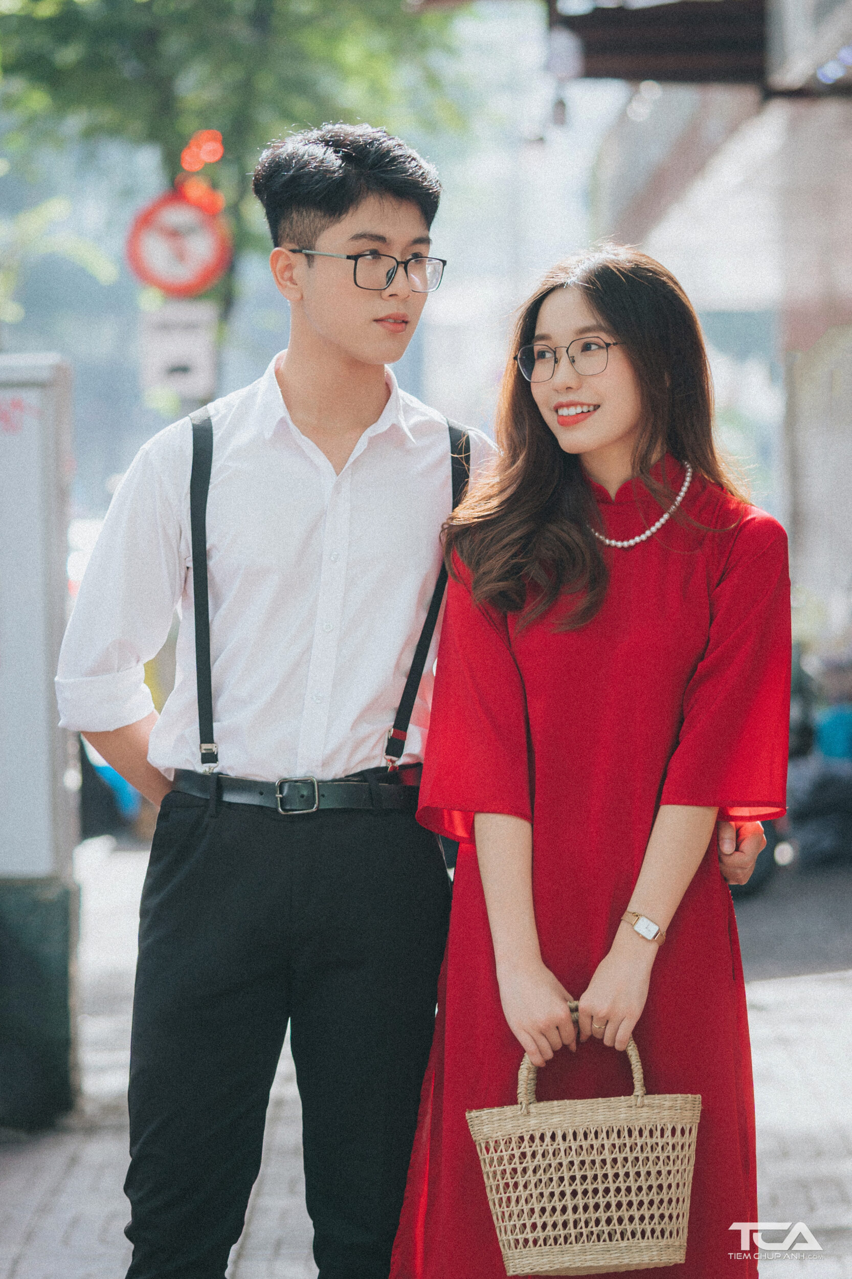 tạo dáng chụp ảnh tết