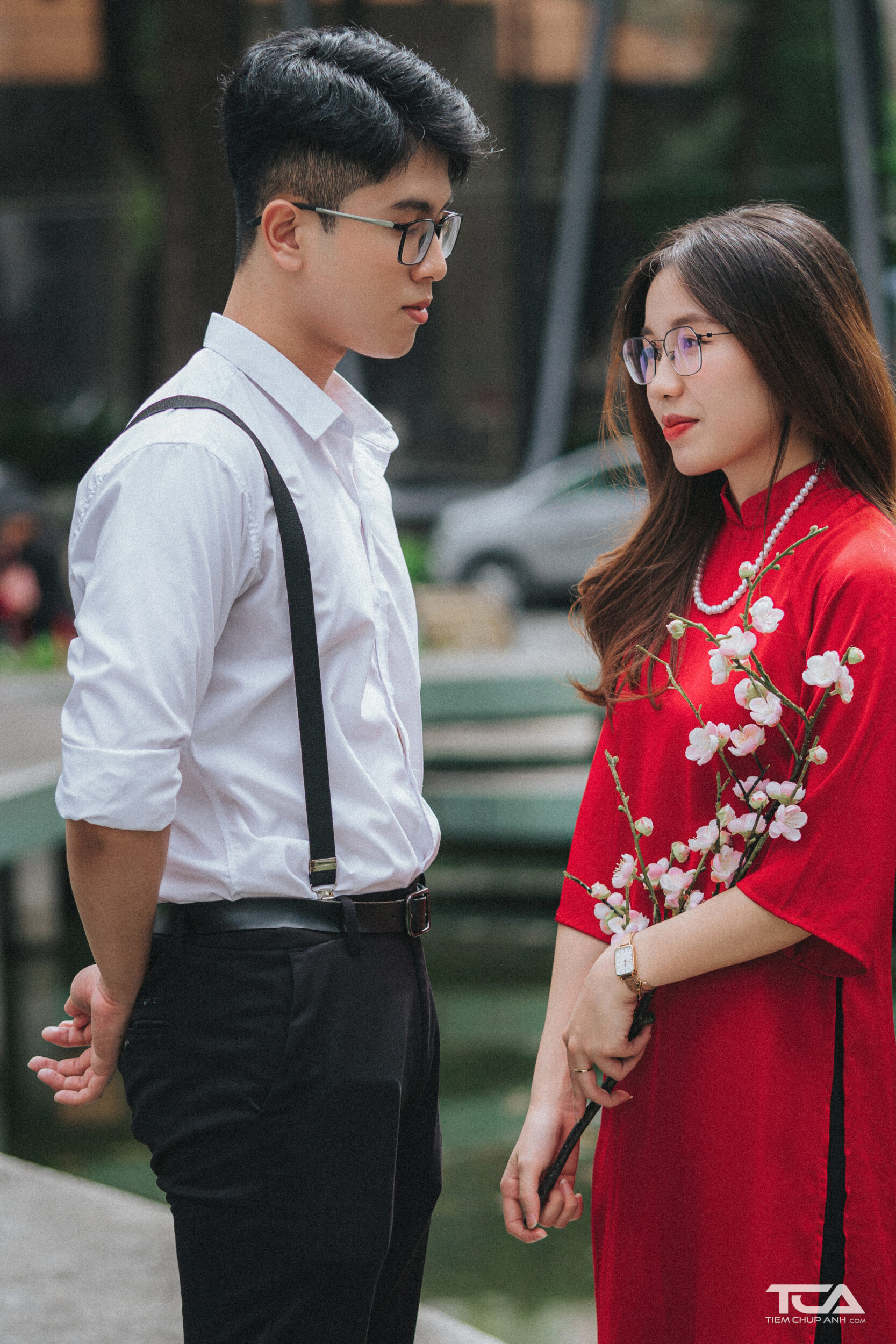 cách tạo dáng chụp ảnh tết