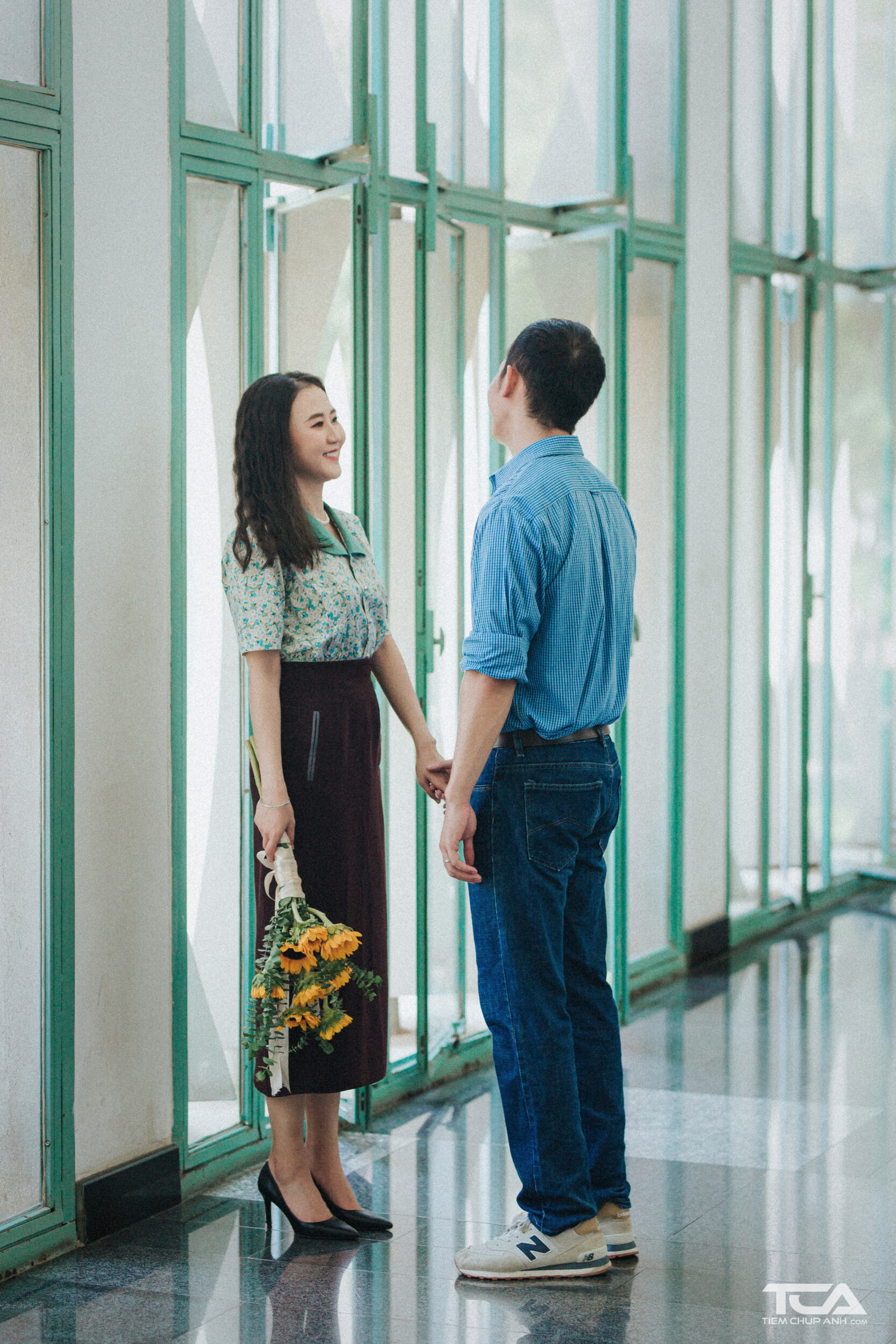 tạo dáng chụp ảnh cùng người yêu