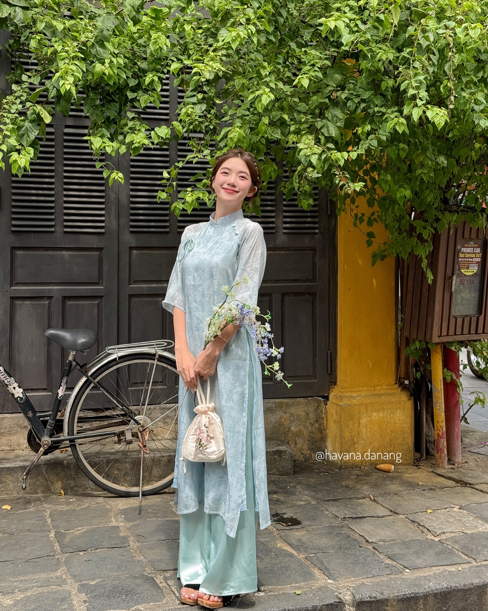 thuê áo dài chụp tết