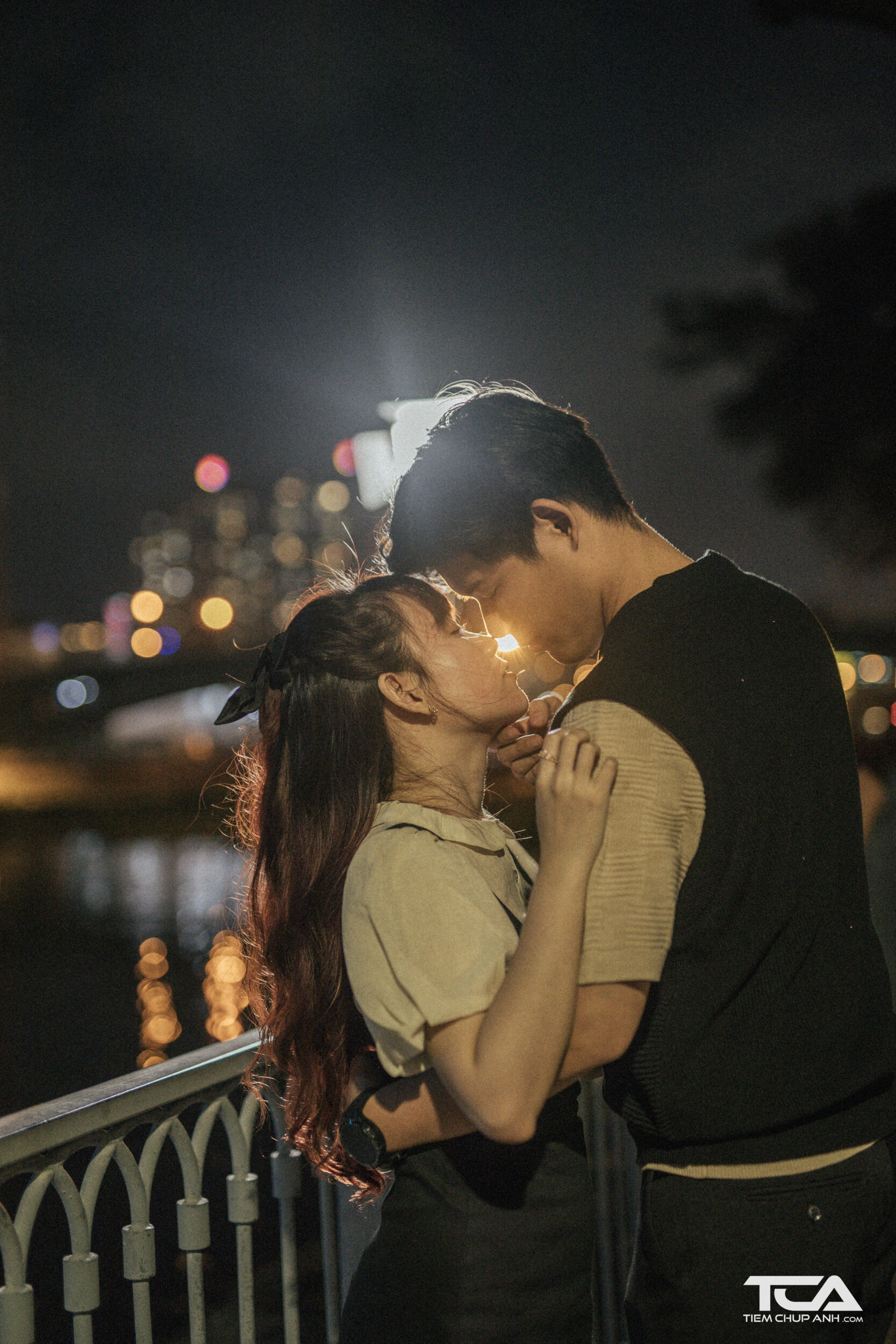 dáng chụp ảnh với người yêu