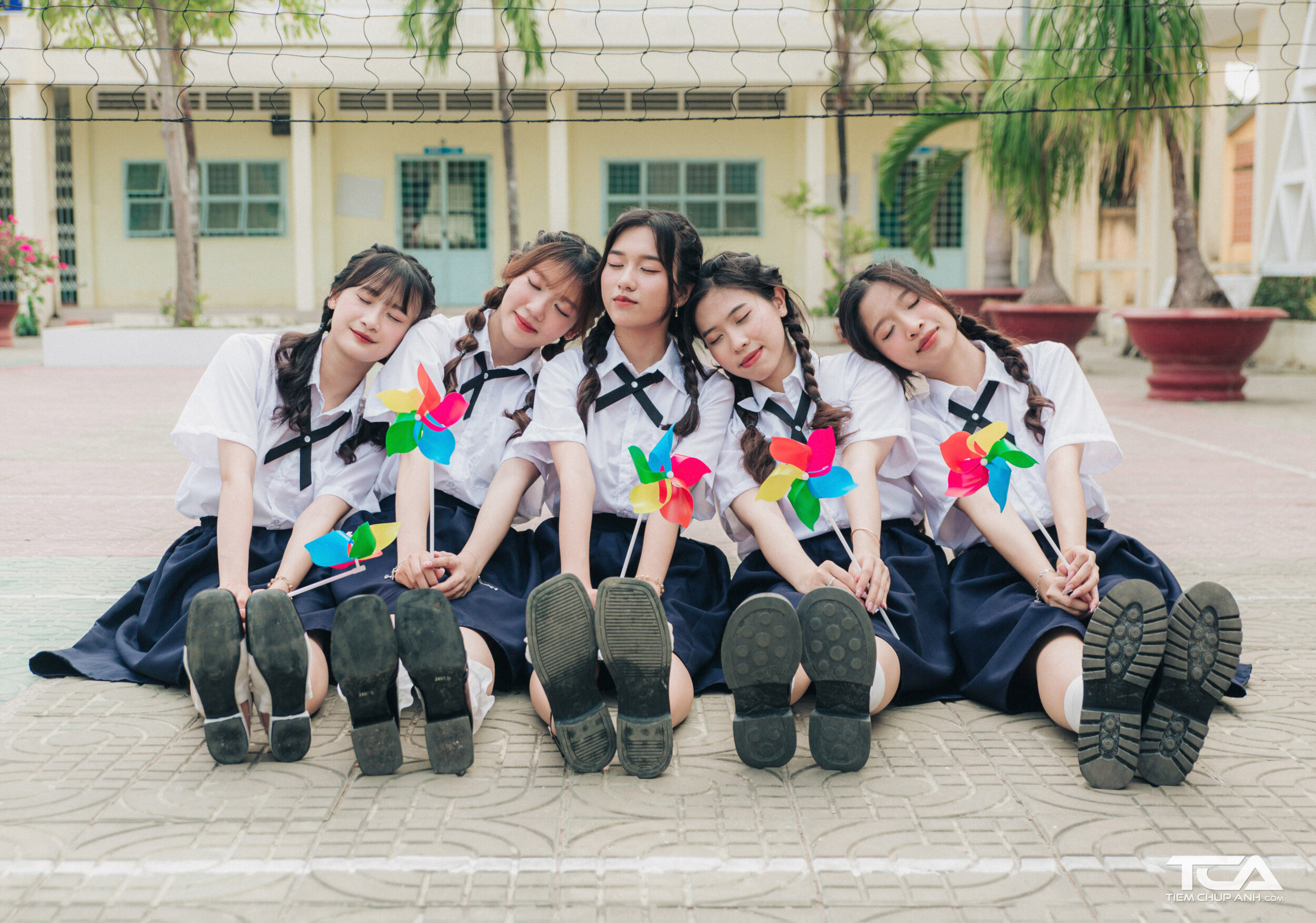 avatar nhóm 5 người nữ