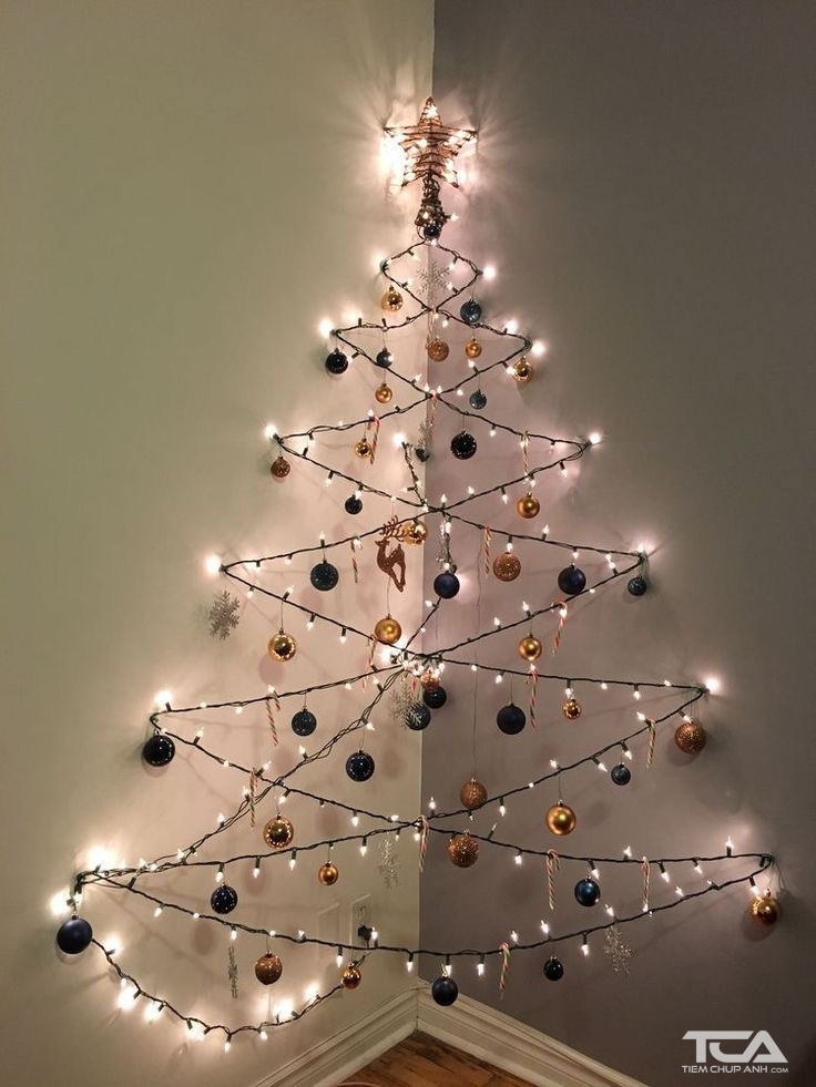 cách trang trí đèn phòng noel trên tường