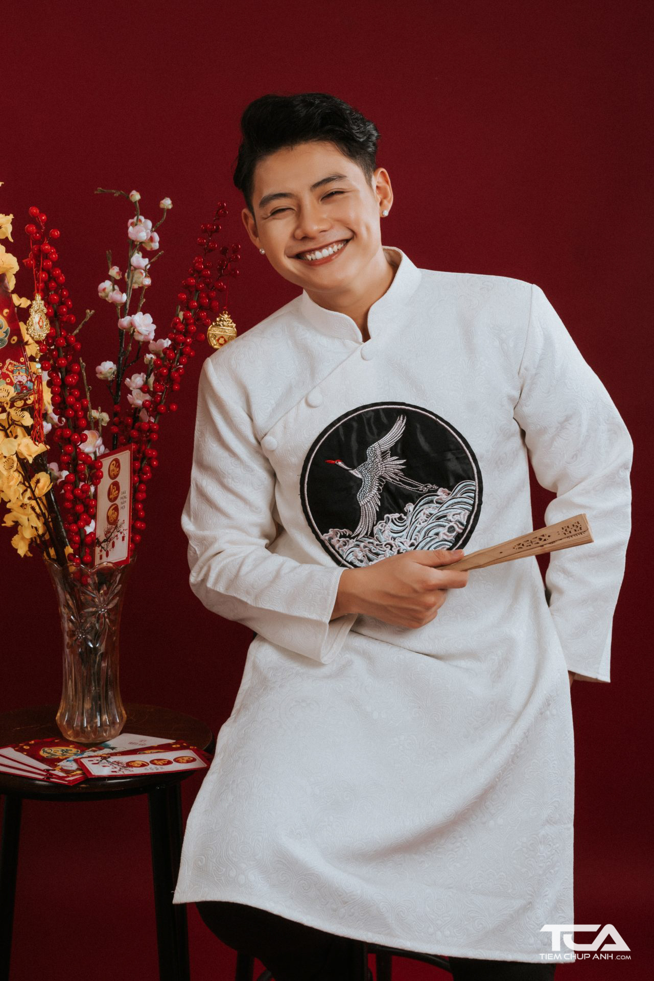 áo dài nam chụp tết