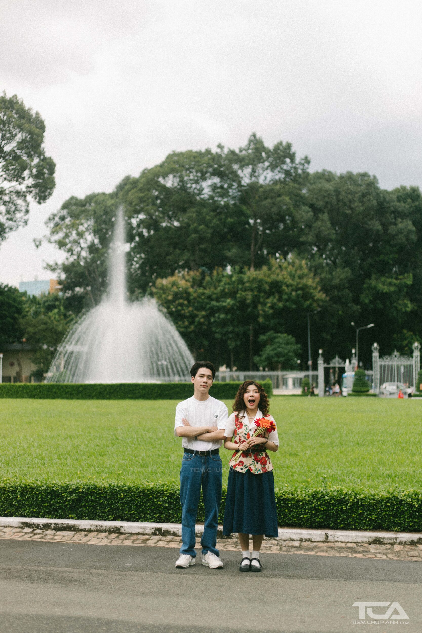dáng chụp ảnh cho cặp đôi