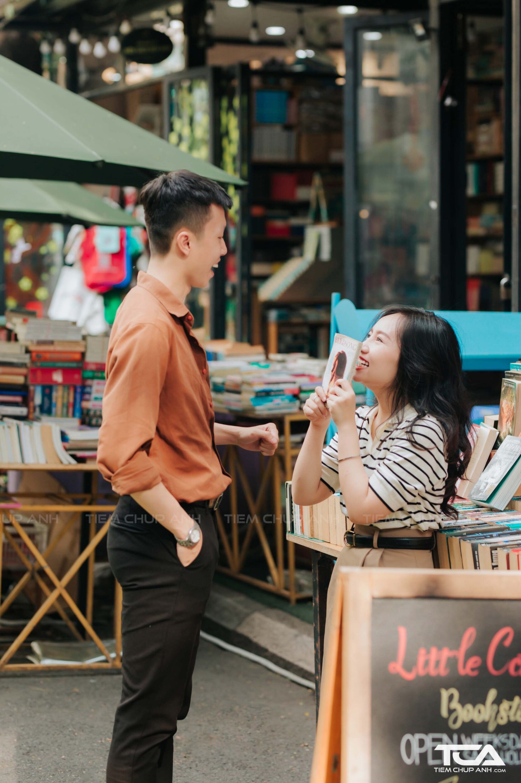 cách tạo dáng chụp hình cặp đôi