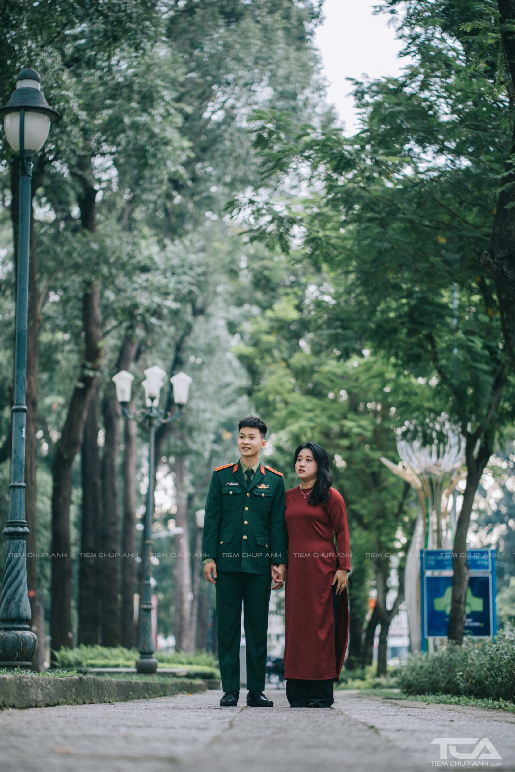 tạo dáng cặp đôi