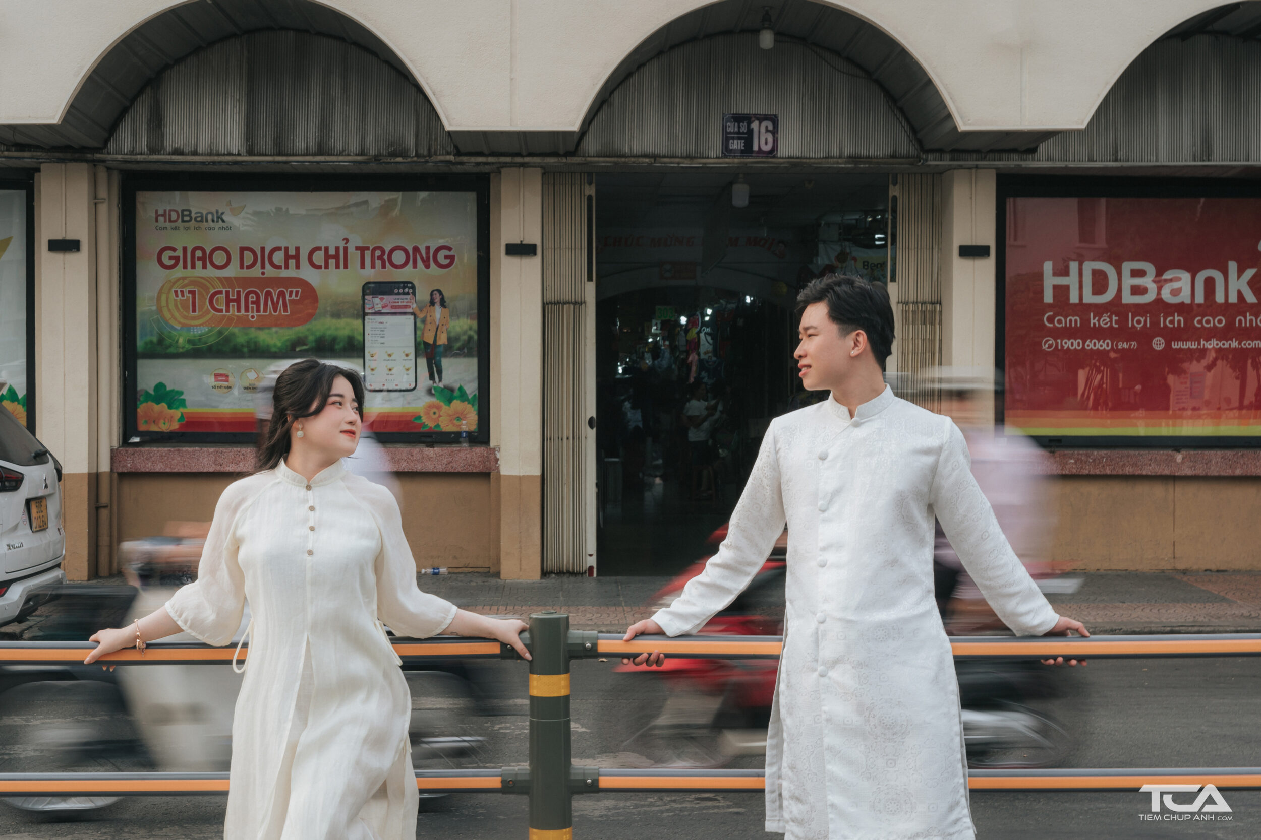chụp hình cùng người yêu