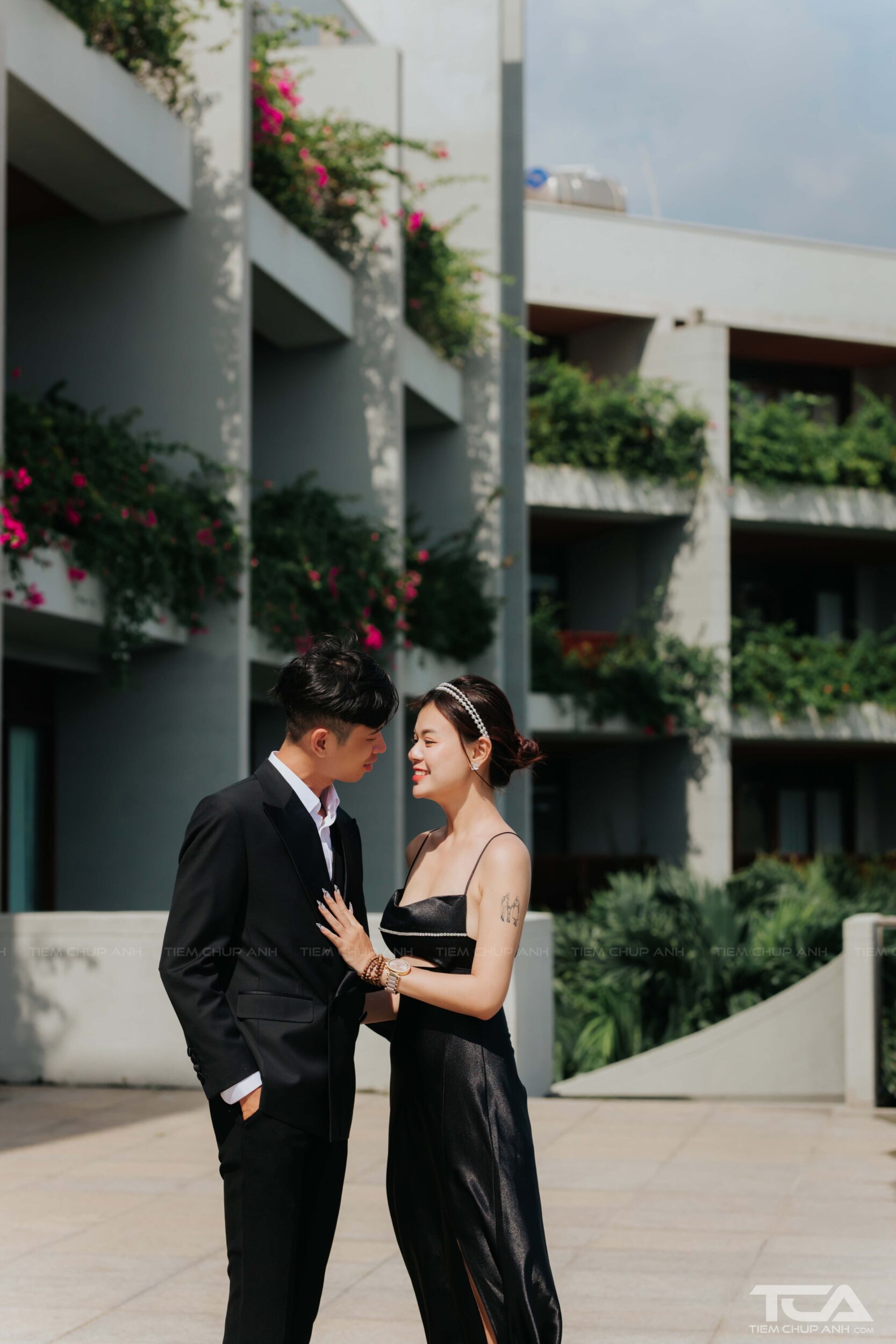 mẫu chụp hình với người yêu