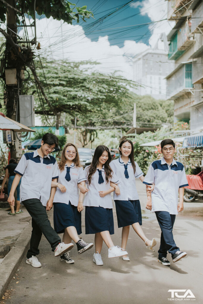 các kiểu tạo dáng chụp ảnh tập thể