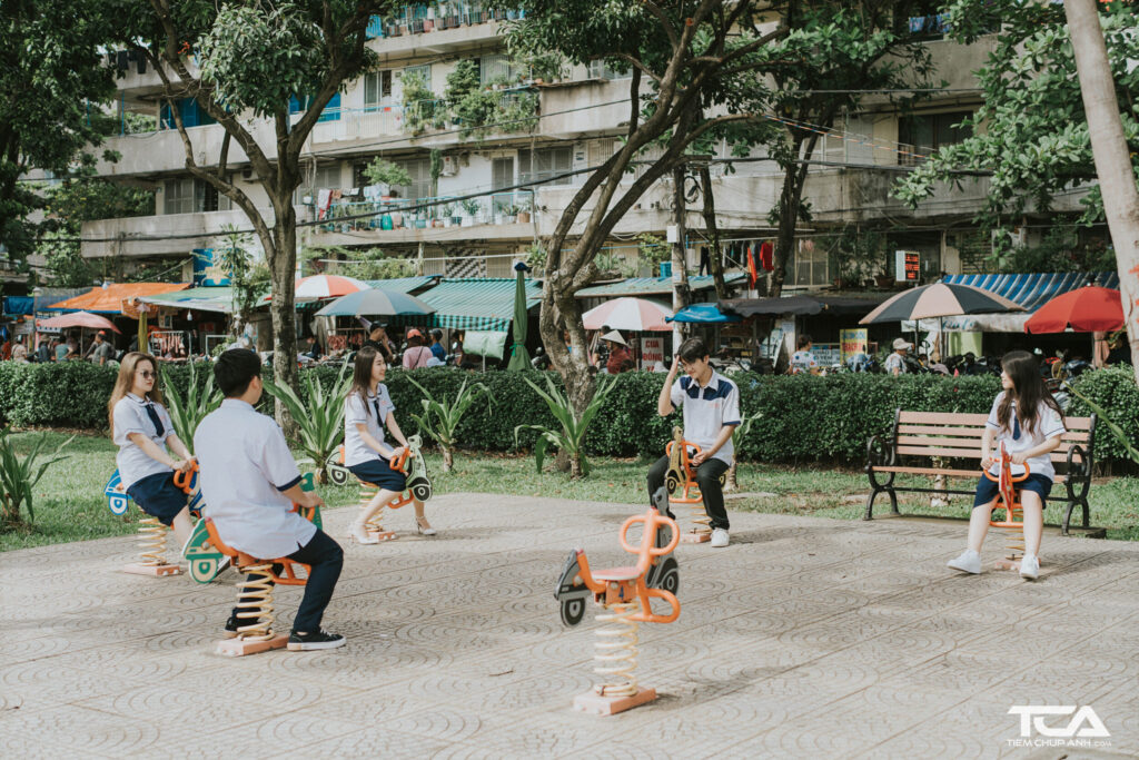 dáng chụp ảnh tập thể