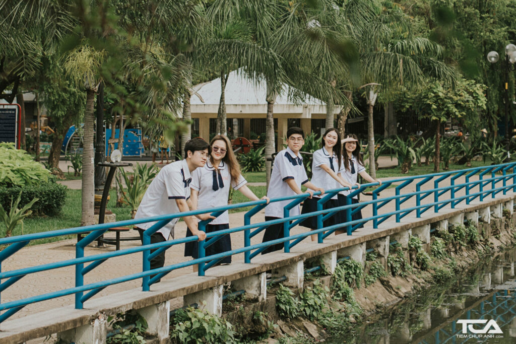 tạo dáng chụp ảnh tập thể đẹp nhất