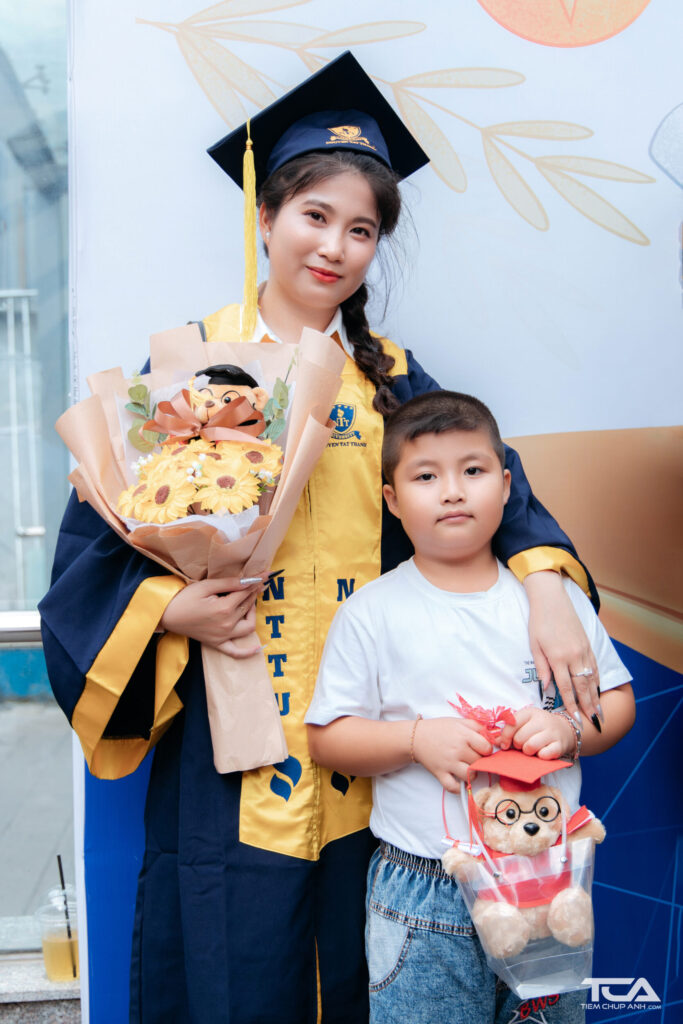 cho thuê lễ phục tốt nghiệp đại học tphcm
