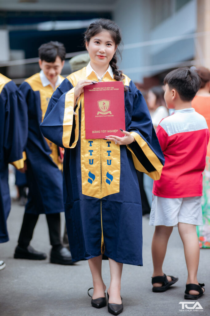 thuê lễ phục tốt nghiệp tphcm