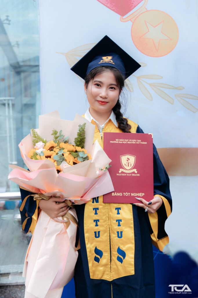 lễ phục tốt nghiệp đại học